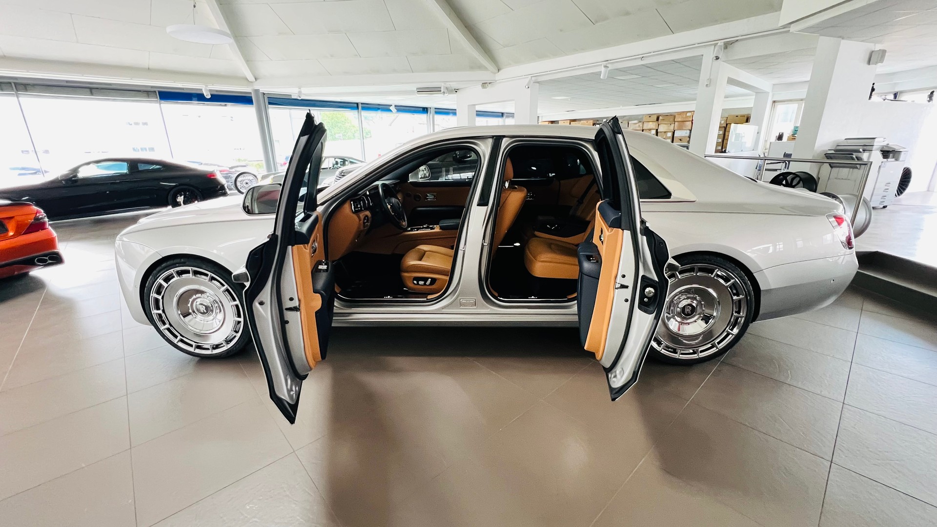 ROLLS-ROYCE Ghost II 6.75 V12-image-13