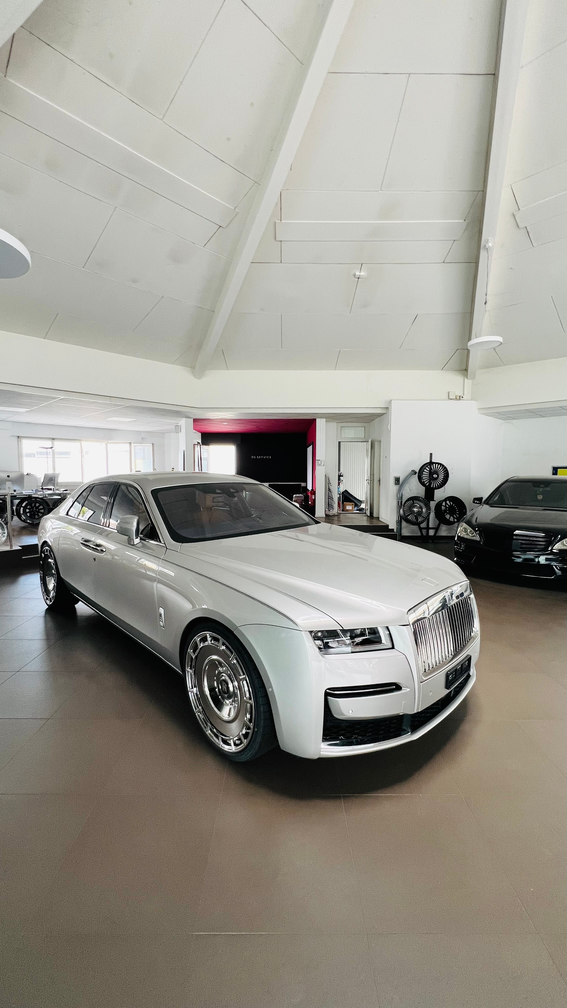 ROLLS-ROYCE Ghost II 6.75 V12-image-2