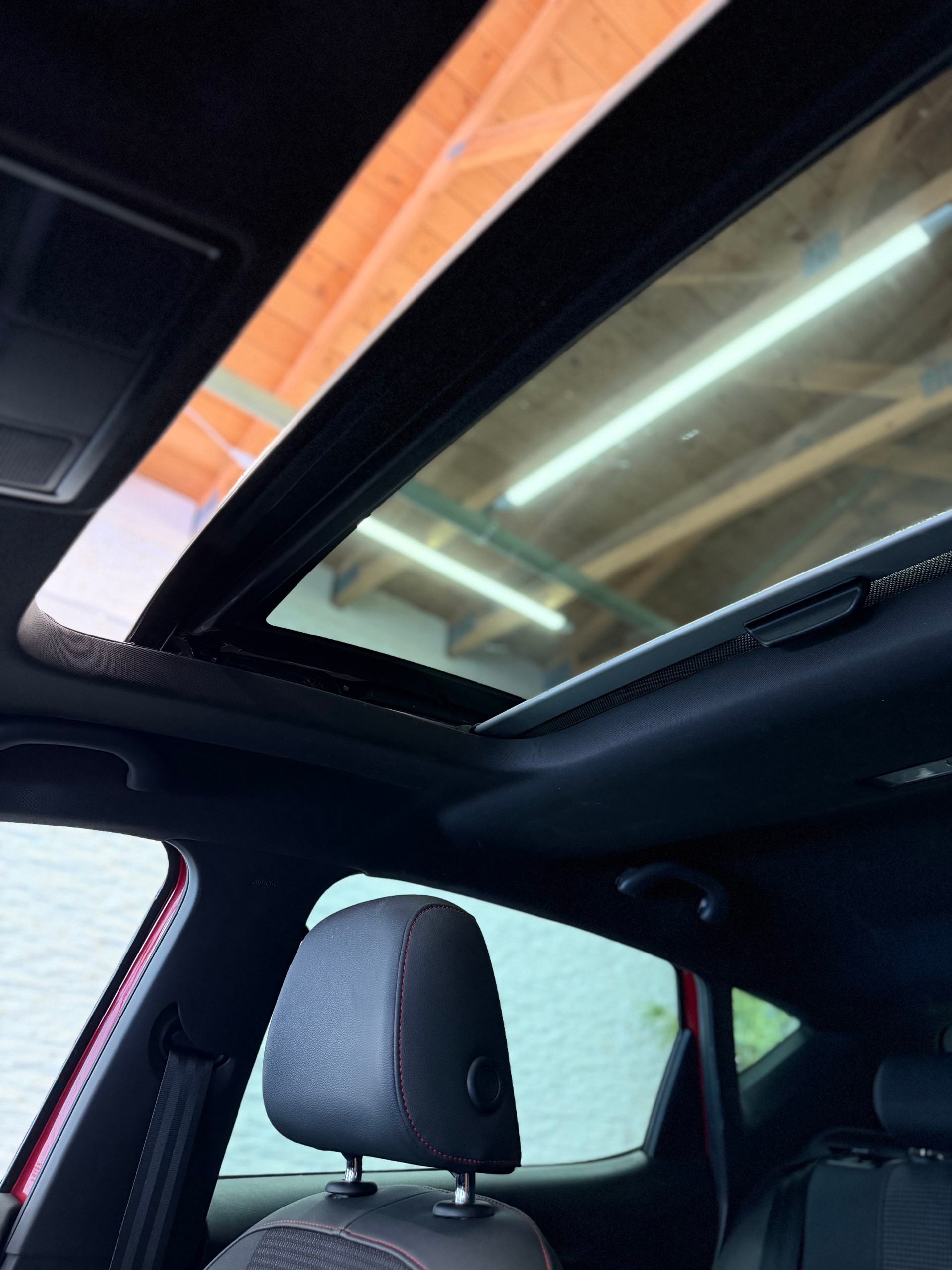 SEAT Leon 1.5 TSI EVO SWISS FR DSG-image-16