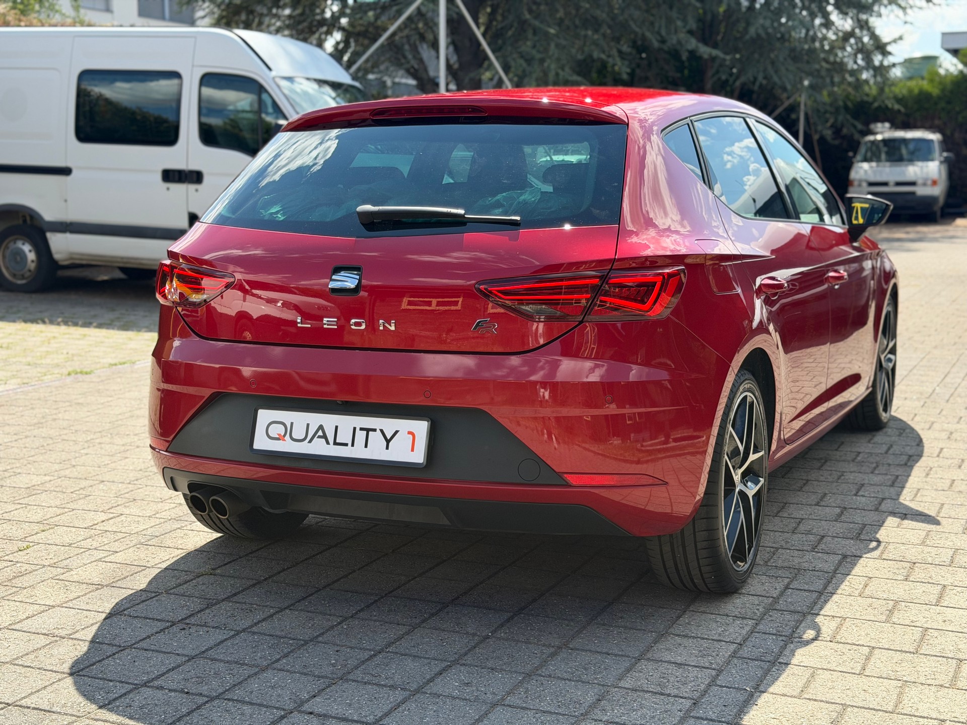 SEAT Leon 1.5 TSI EVO SWISS FR DSG-image-3
