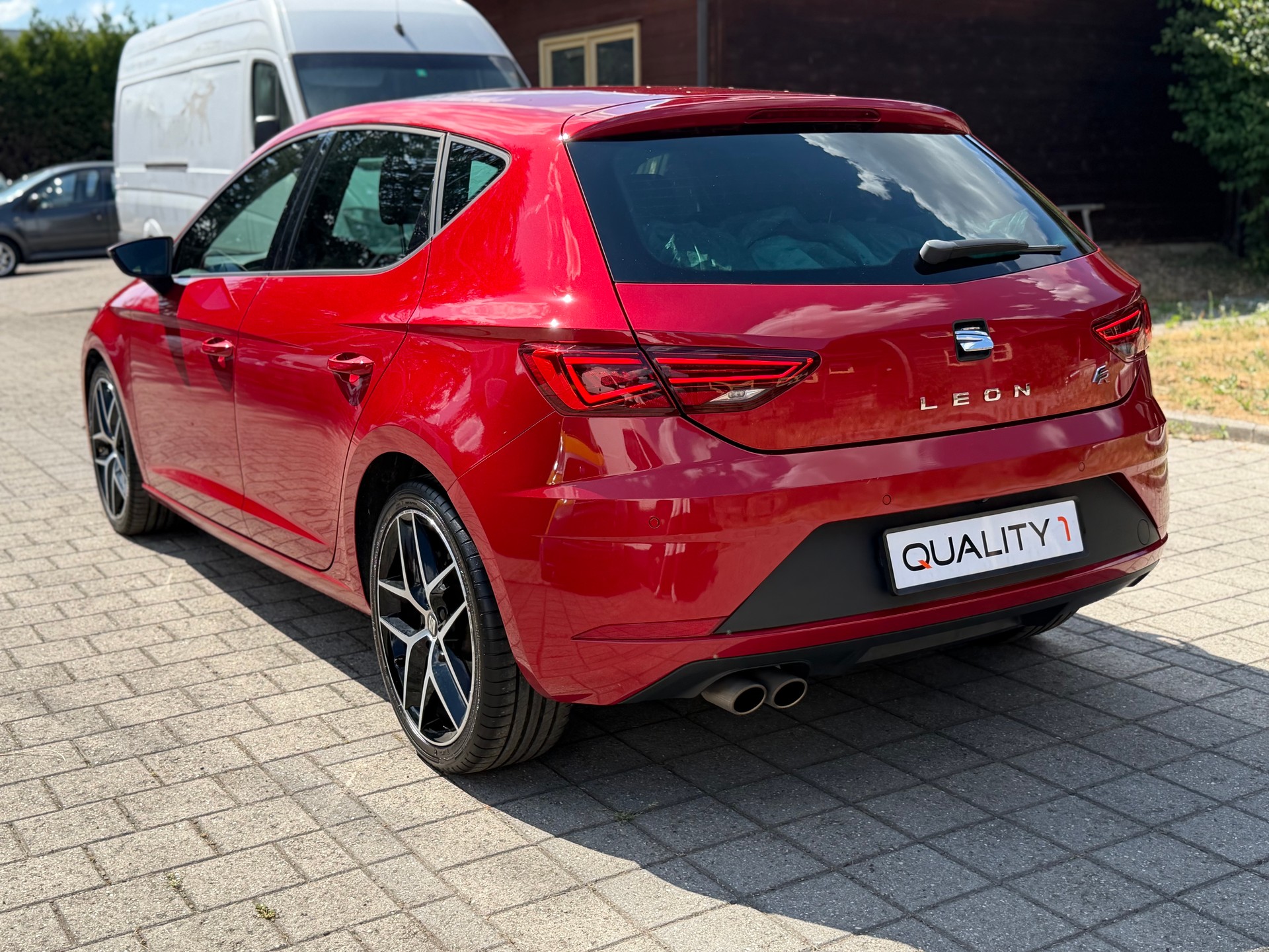 SEAT Leon 1.5 TSI EVO SWISS FR DSG-image-4
