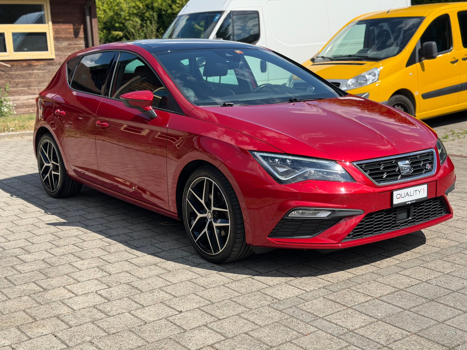 SEAT Leon 1.5 TSI EVO SWISS FR DSG-image-2