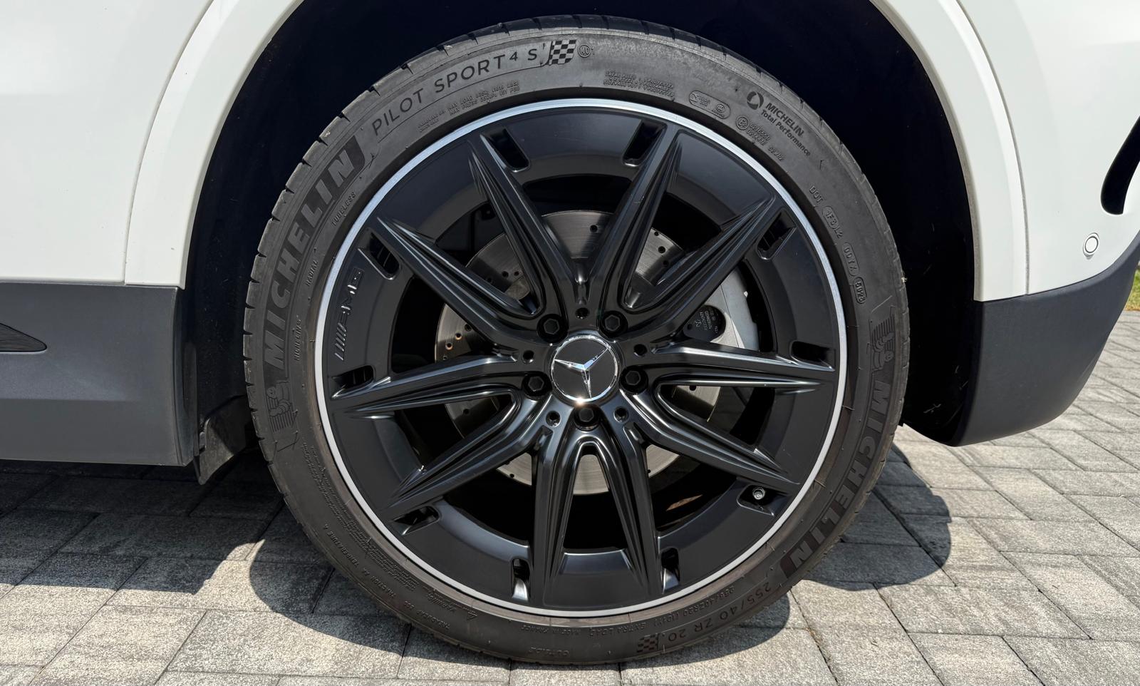 MERCEDES-BENZ GLA AMG 35 4Matic 8G-DCT-image-4