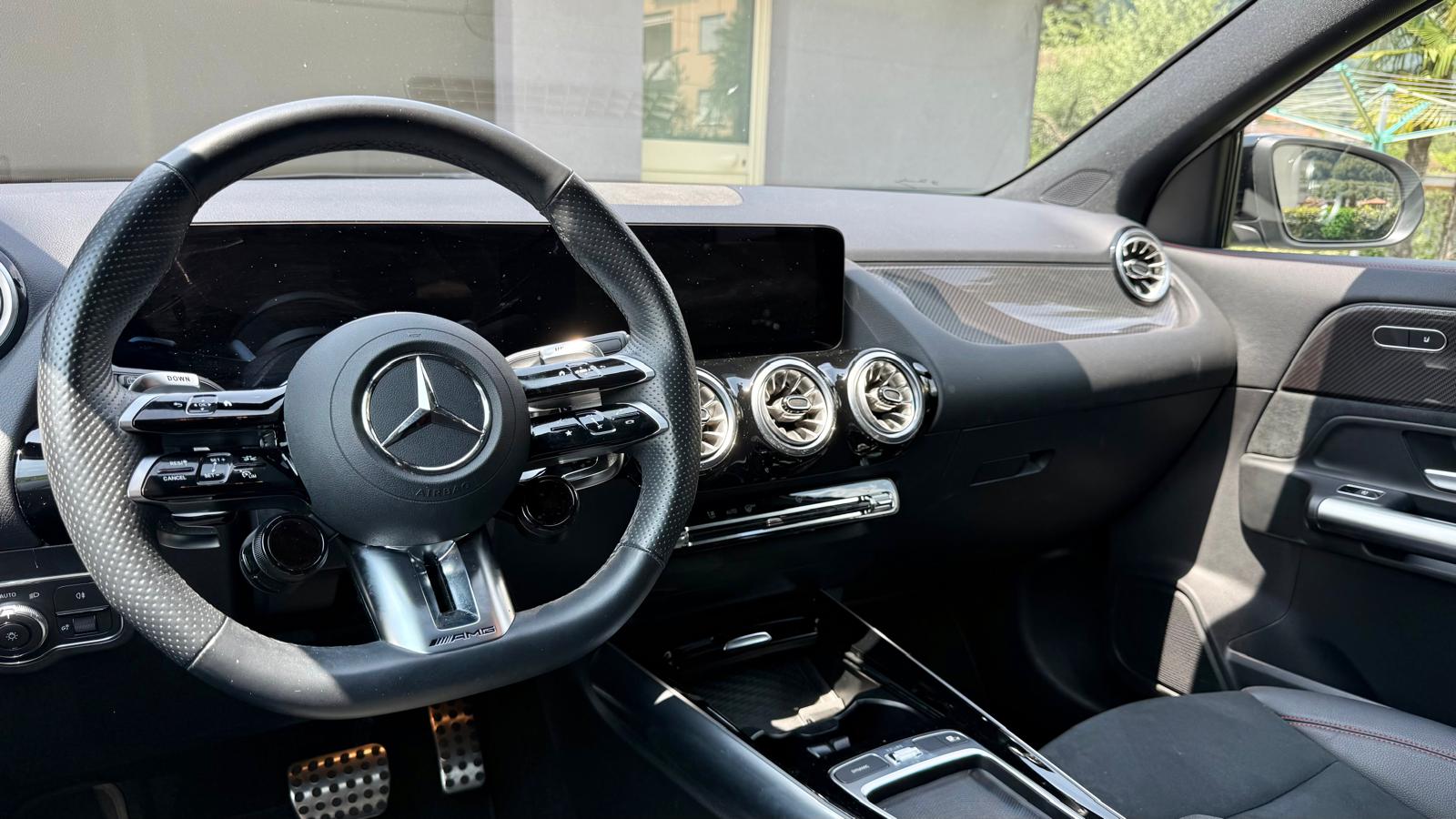MERCEDES-BENZ GLA AMG 35 4Matic 8G-DCT-image-5