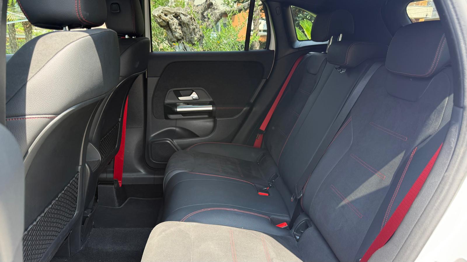 MERCEDES-BENZ GLA AMG 35 4Matic 8G-DCT-image-8