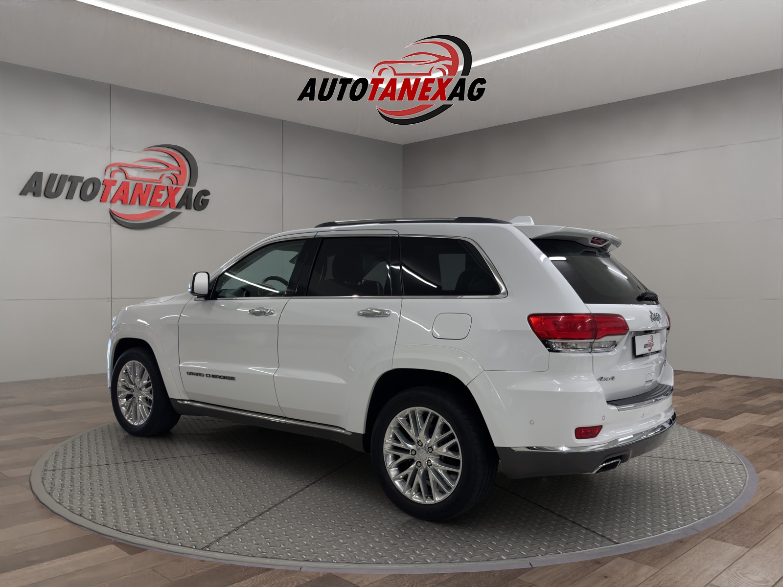 JEEP Grand Cherokee 3.0 CRD Summit Automatic-showroom-element-2