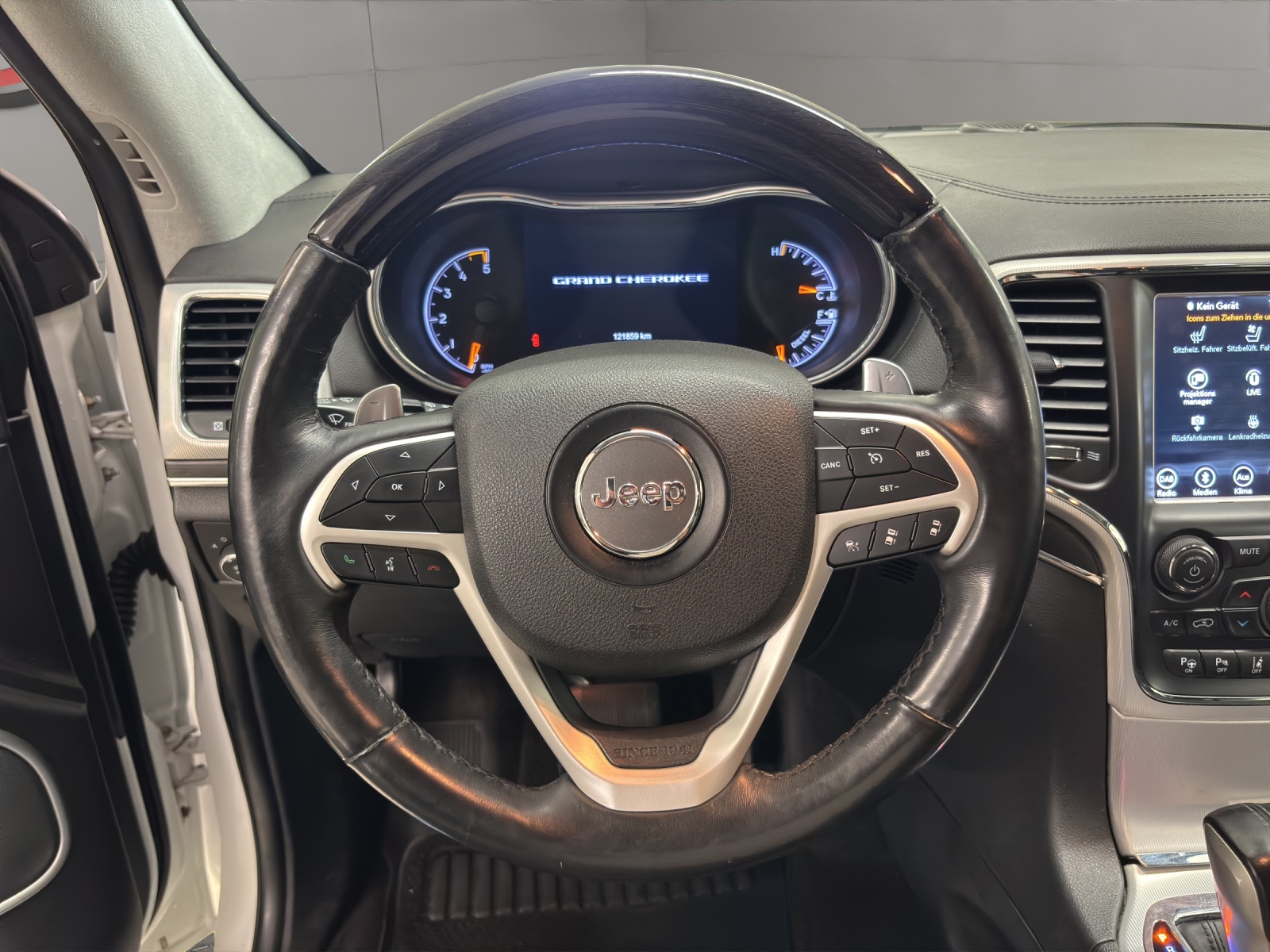 JEEP Grand Cherokee 3.0 CRD Summit Automatic-image-9