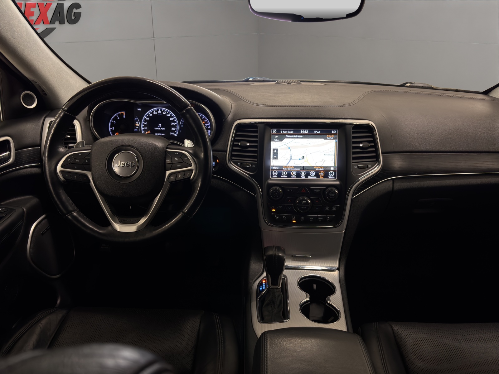 JEEP Grand Cherokee 3.0 CRD Summit Automatic-image-13