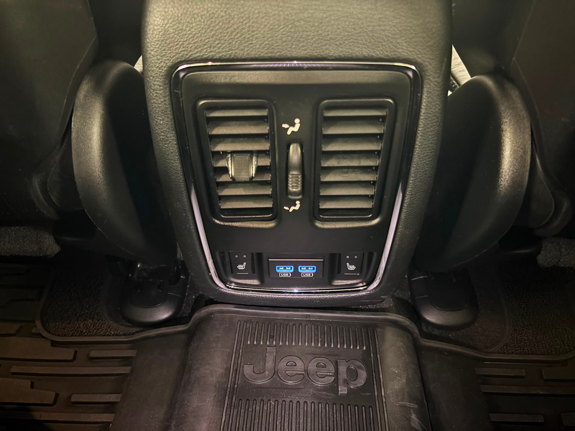JEEP Grand Cherokee 3.0 CRD Summit Automatic-image-26