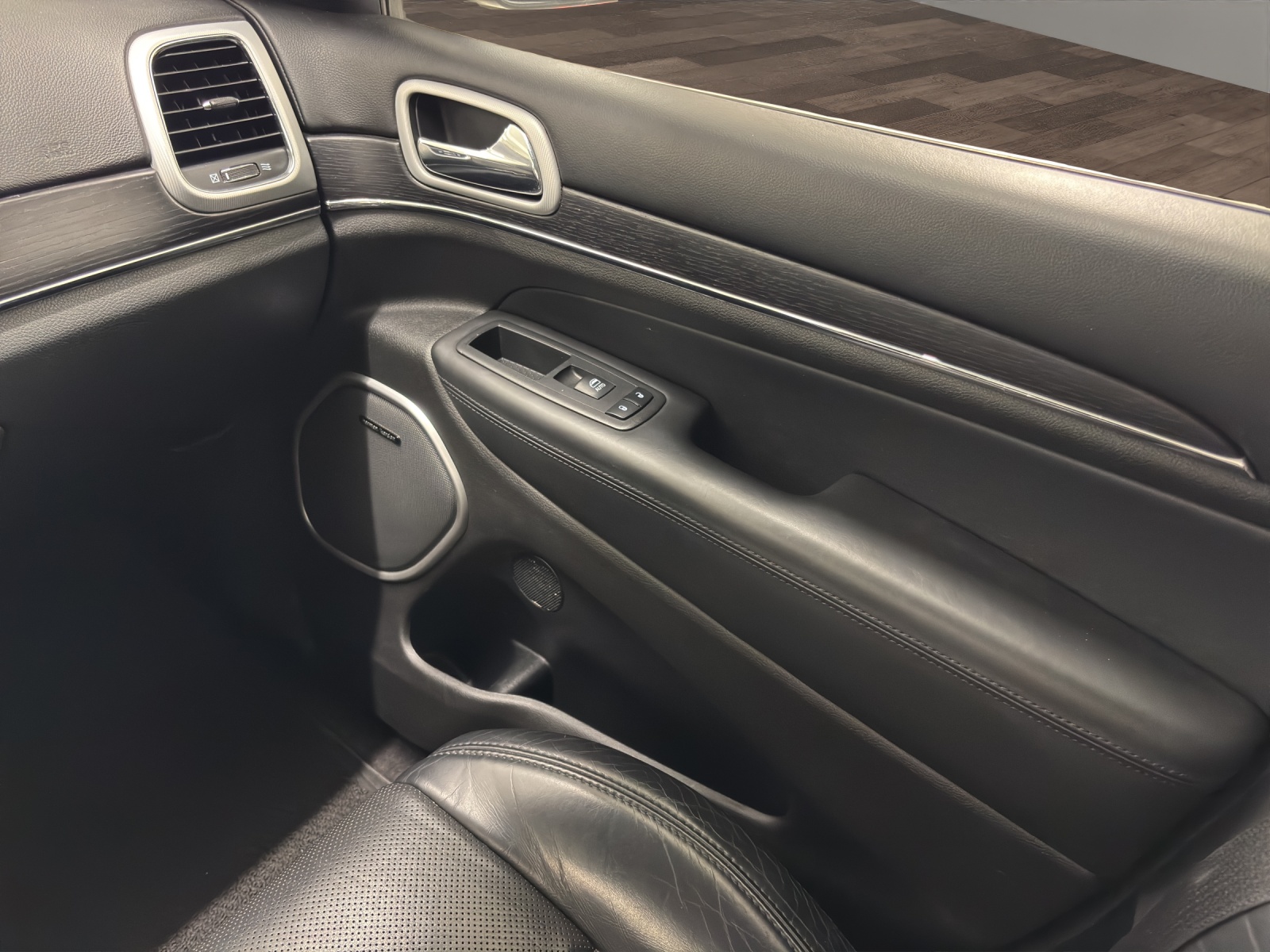 JEEP Grand Cherokee 3.0 CRD Summit Automatic-image-16