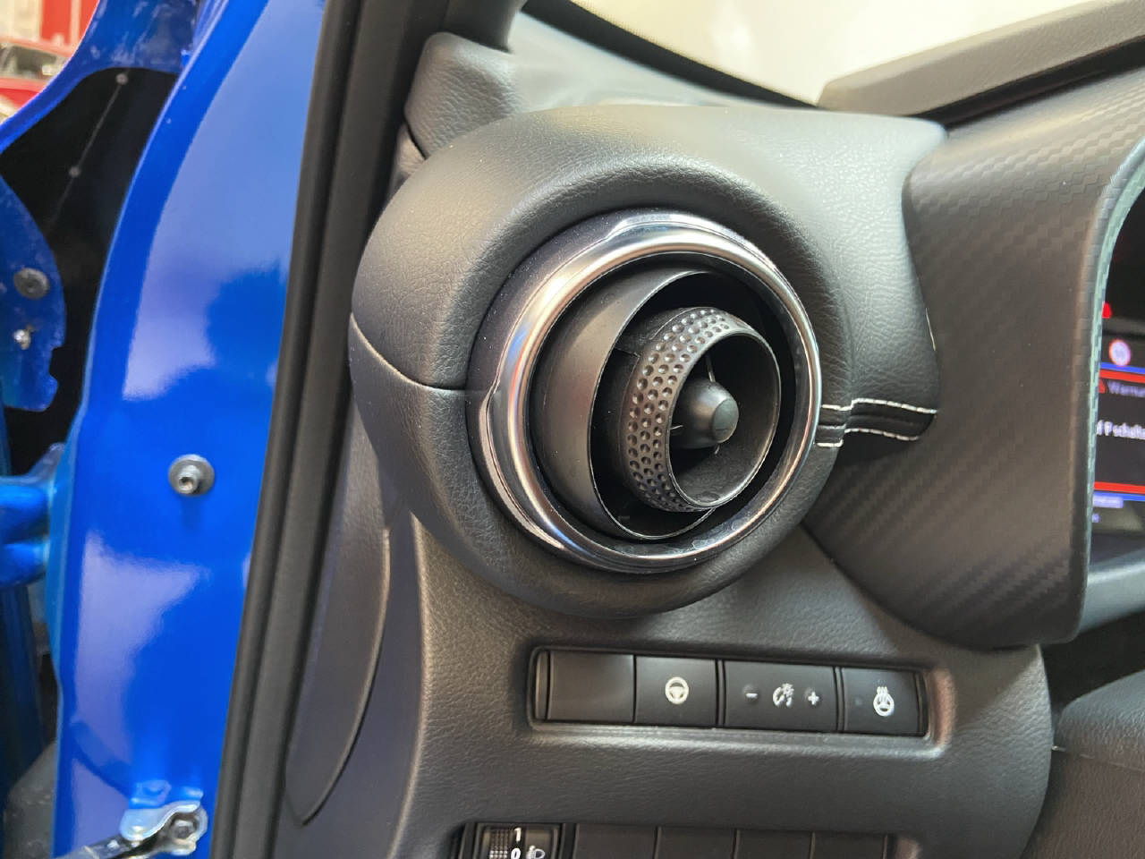 NISSAN Juke 1.6 Hybrid N-Connecta-image-9