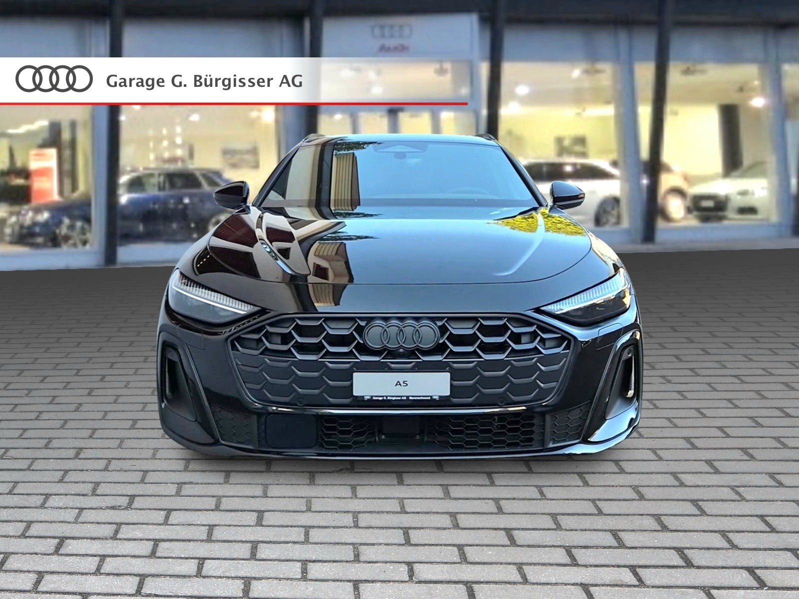 AUDI A5 Avant TDI quattro 150 kW Attraction S tronic Mythosschwarz Metallic-image-1