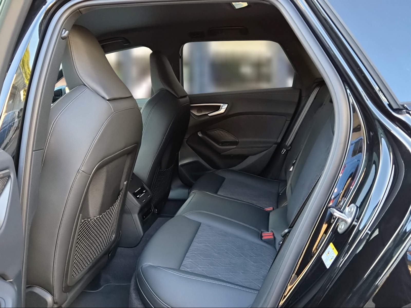 AUDI A5 Avant TDI quattro 150 kW Attraction S tronic Mythosschwarz Metallic-image-9