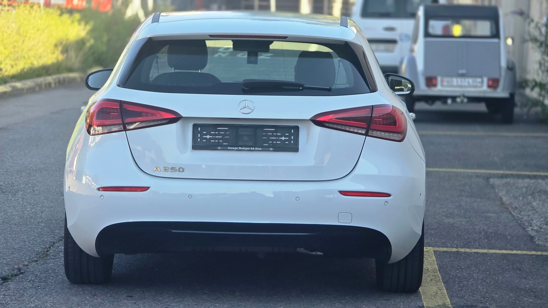 MERCEDES-BENZ A 250 Style 7G-DCT-image-4