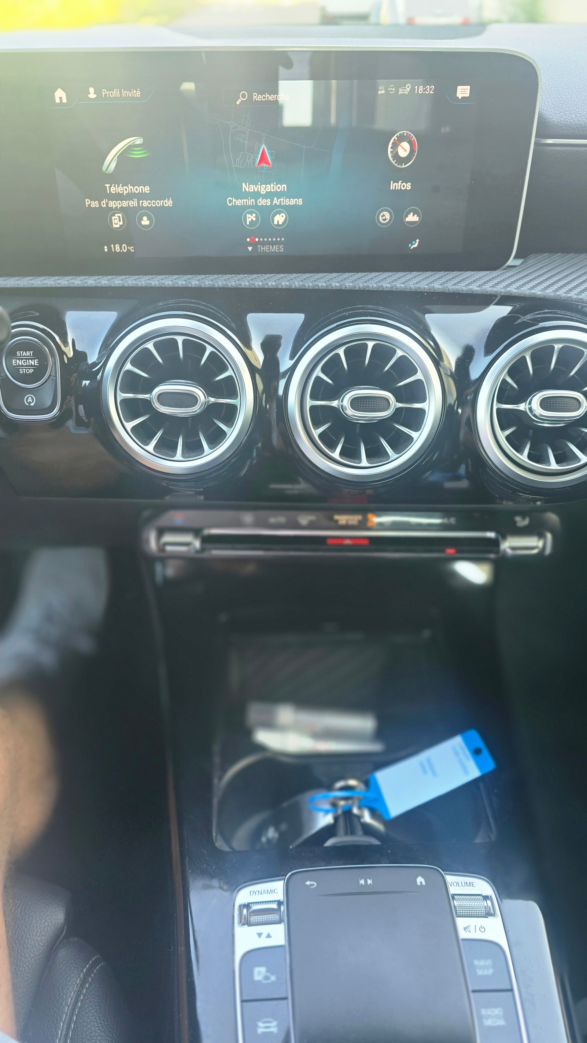 MERCEDES-BENZ A 250 Style 7G-DCT-image-10