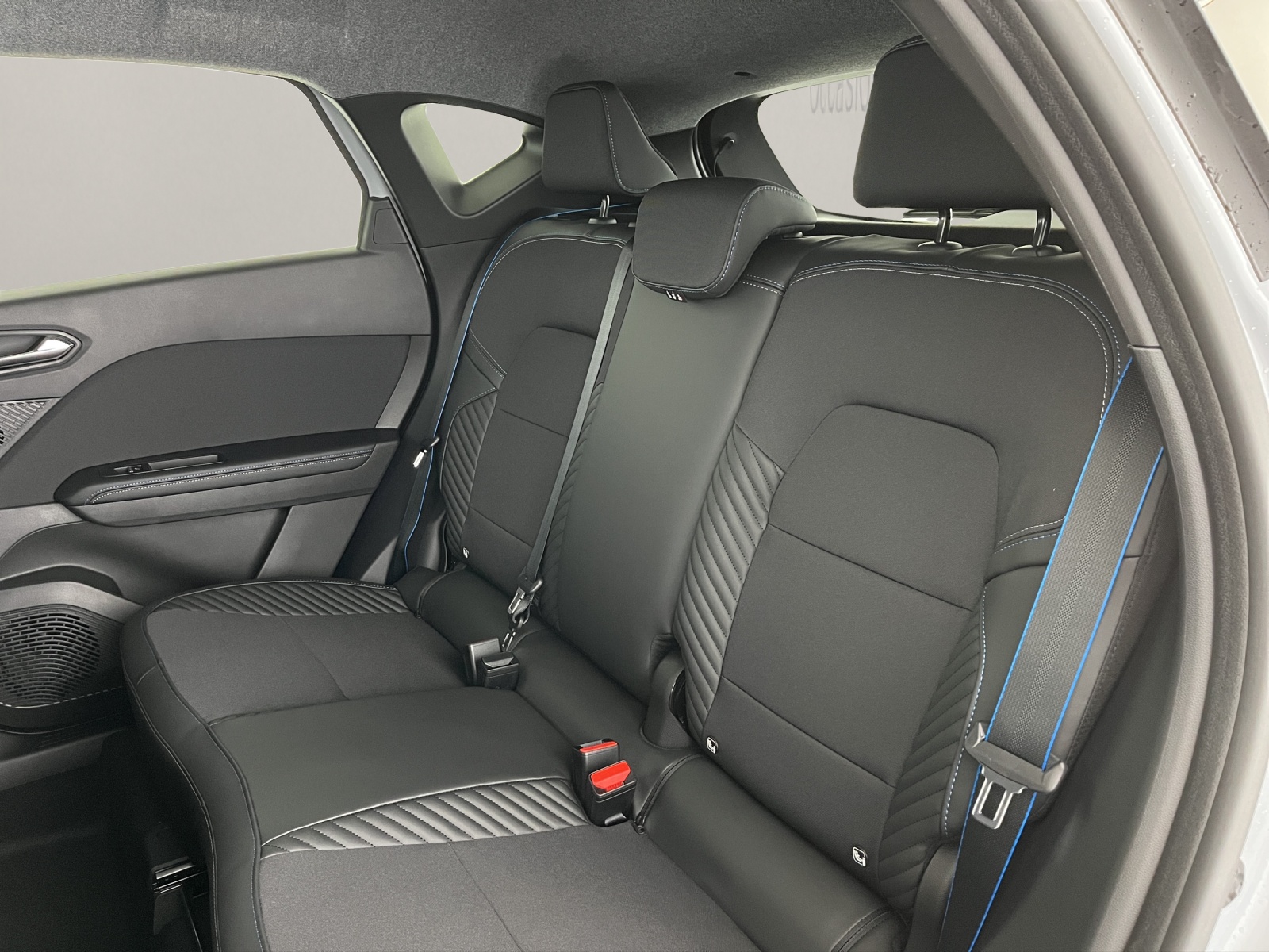 RENAULT Captur 1.8 E-Tech esprit Alpine-image-16