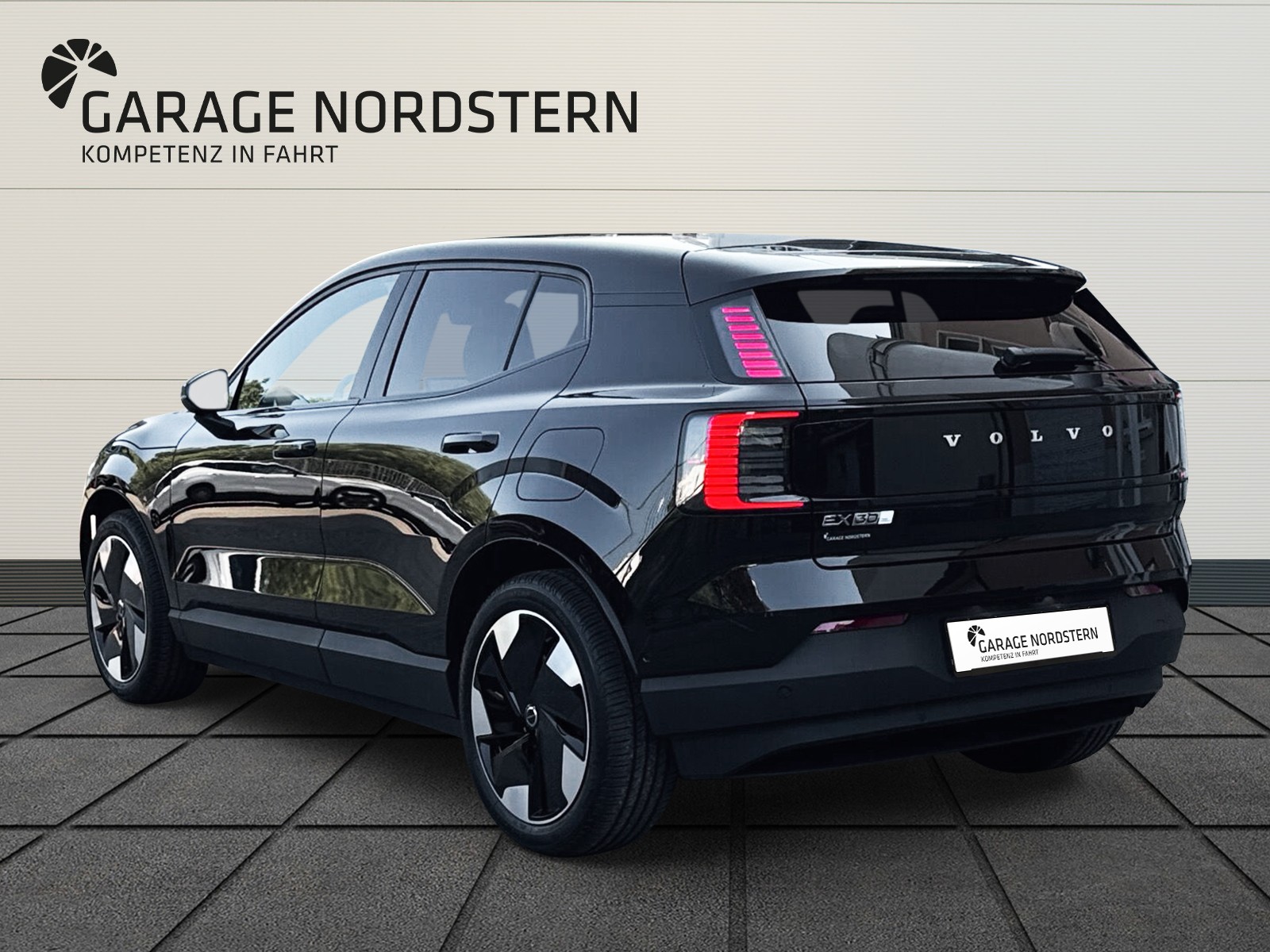 VOLVO EX30 E60 Twin Ultra Performance AWD-image-2