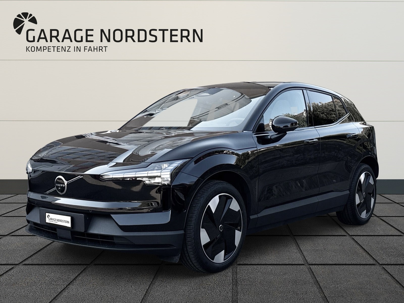 VOLVO EX30 E60 Twin Ultra Performance AWD-image-0