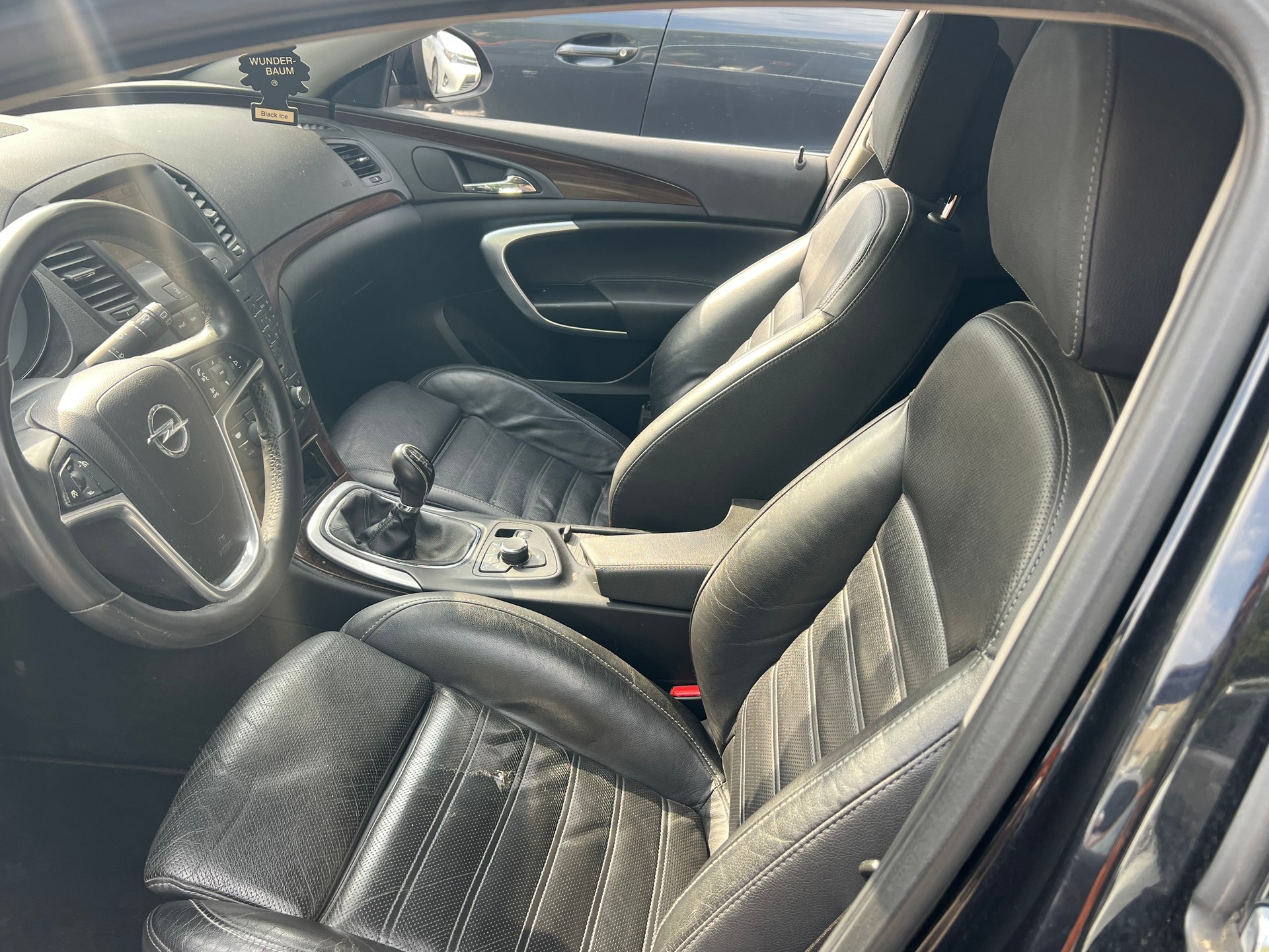OPEL Insignia 2.0 Turbo Cosmo 4WD-image-6