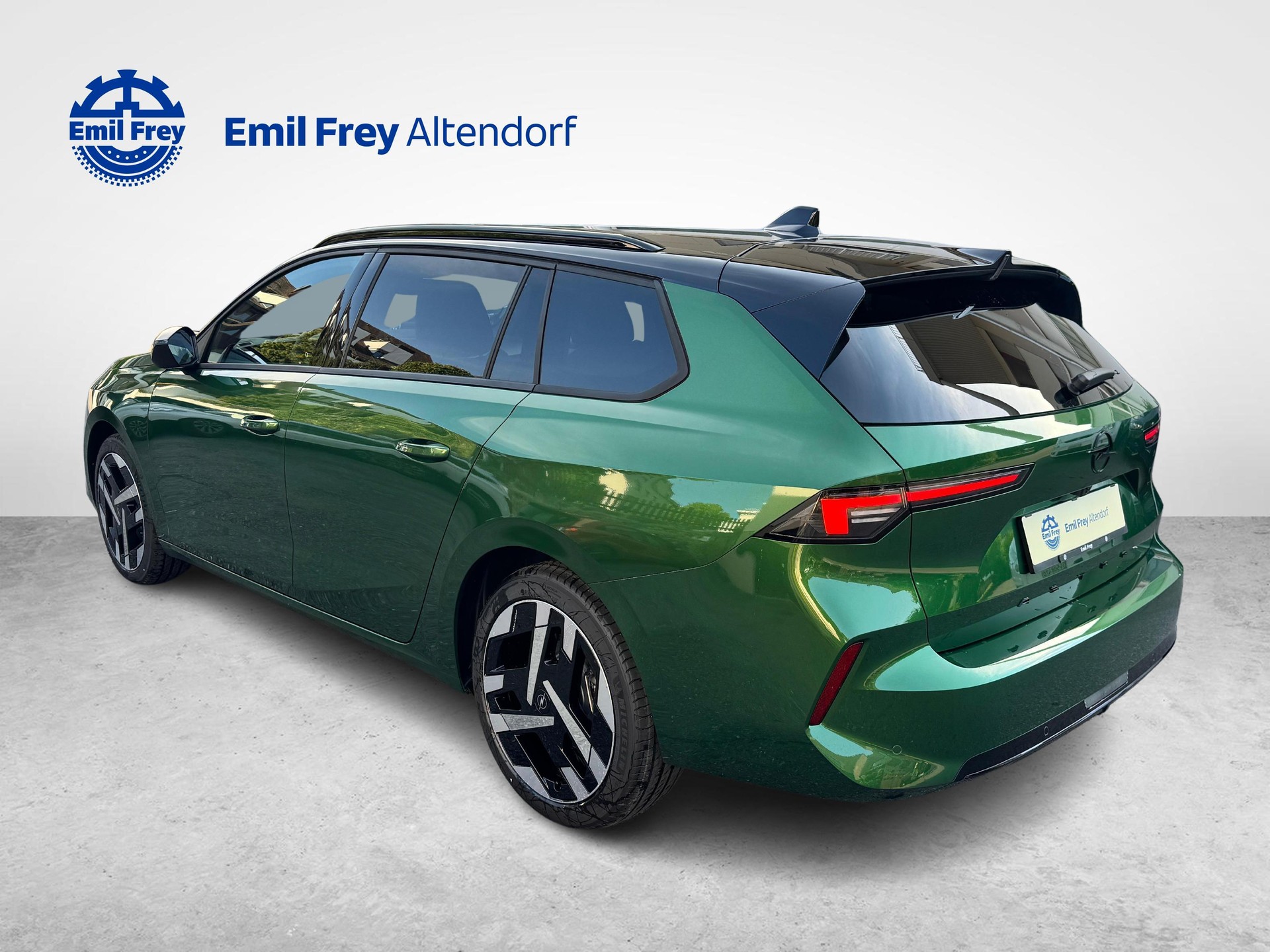 OPEL Astra-e Sports Tourer Ultimate-image-2
