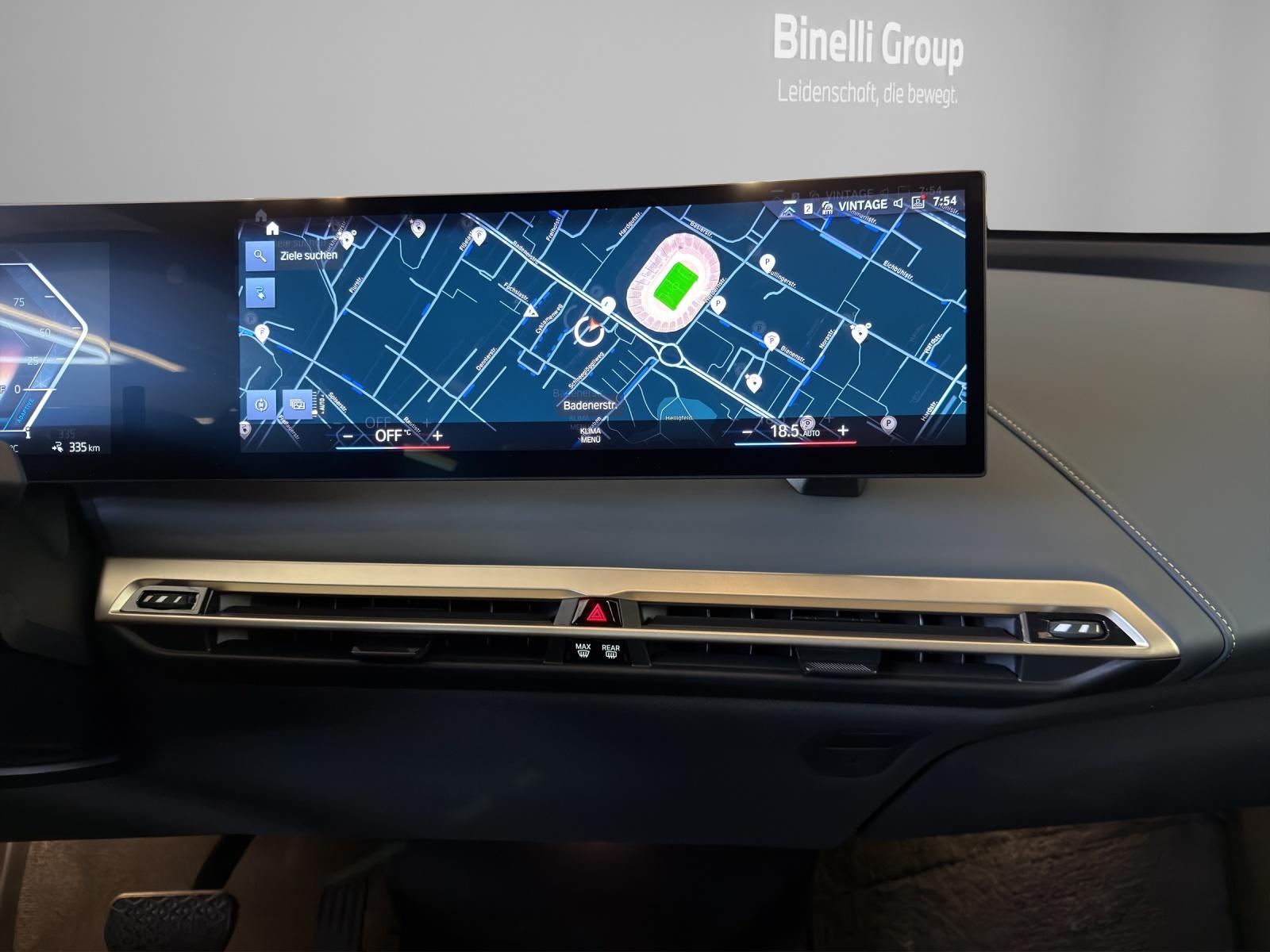 BMW iX xDrive40-image-19