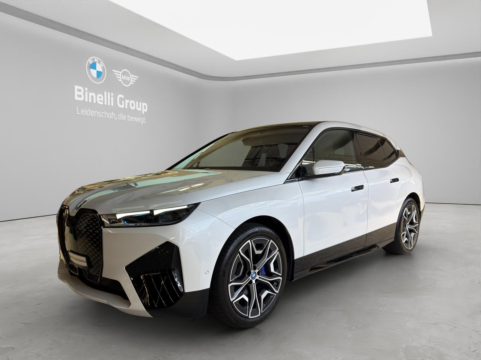 BMW iX xDrive40-image-0