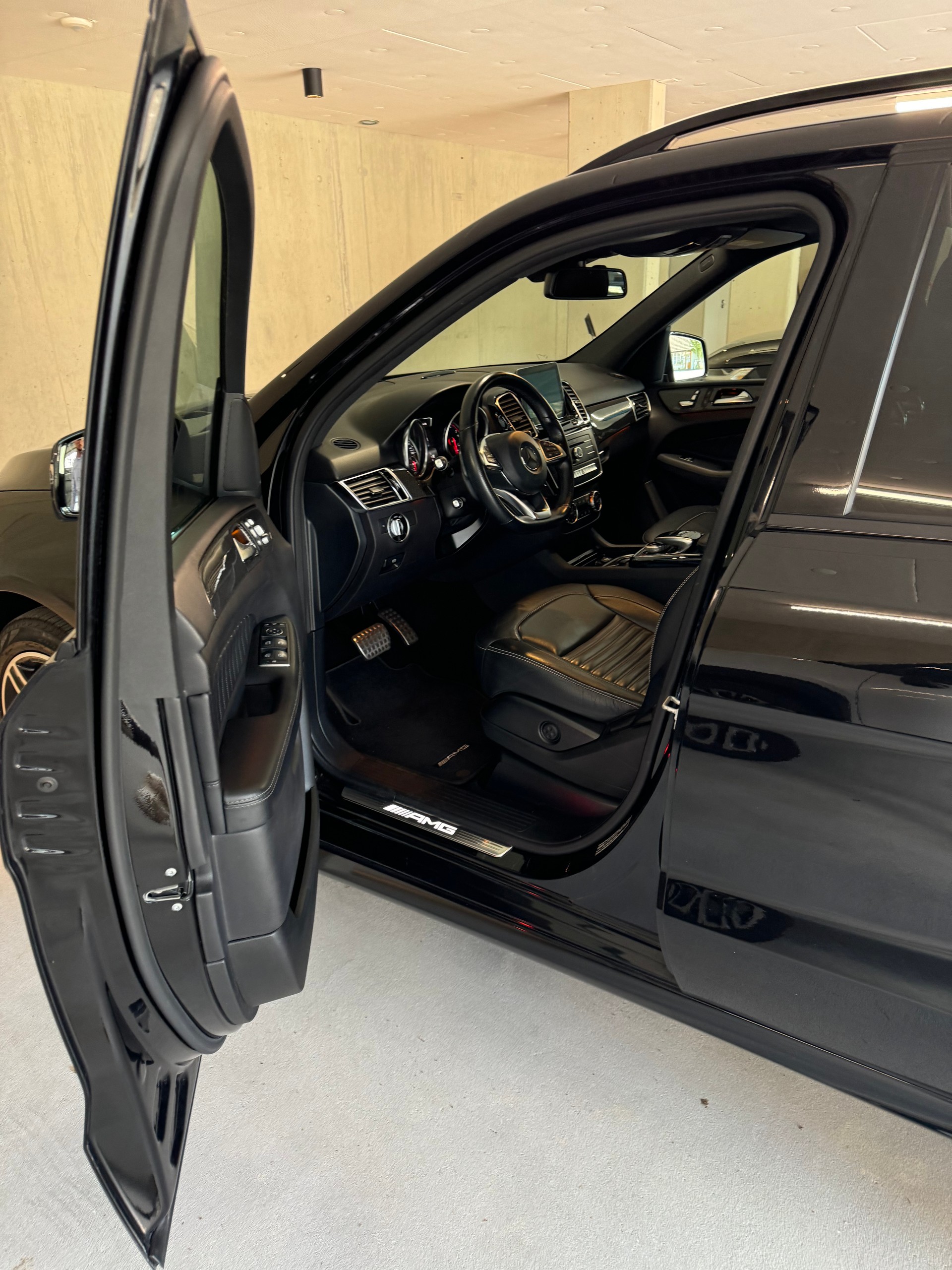 MERCEDES-BENZ GLE 43 AMG-image-6