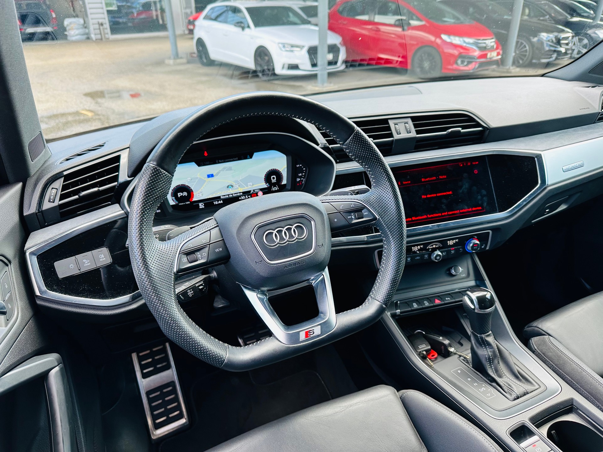 AUDI Q3 40 TFSI S line quattro S-tronic-image-13