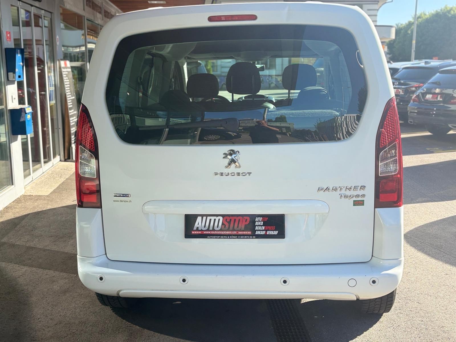 PEUGEOT Partner 1.6 BlueHDi Allure-image-4