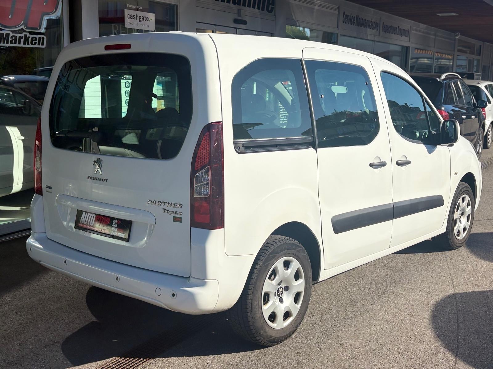 PEUGEOT Partner 1.6 BlueHDi Allure-image-3