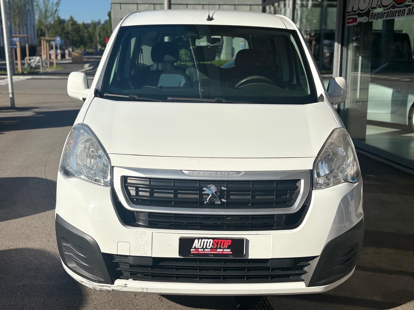 PEUGEOT Partner 1.6 BlueHDi Allure-image-1