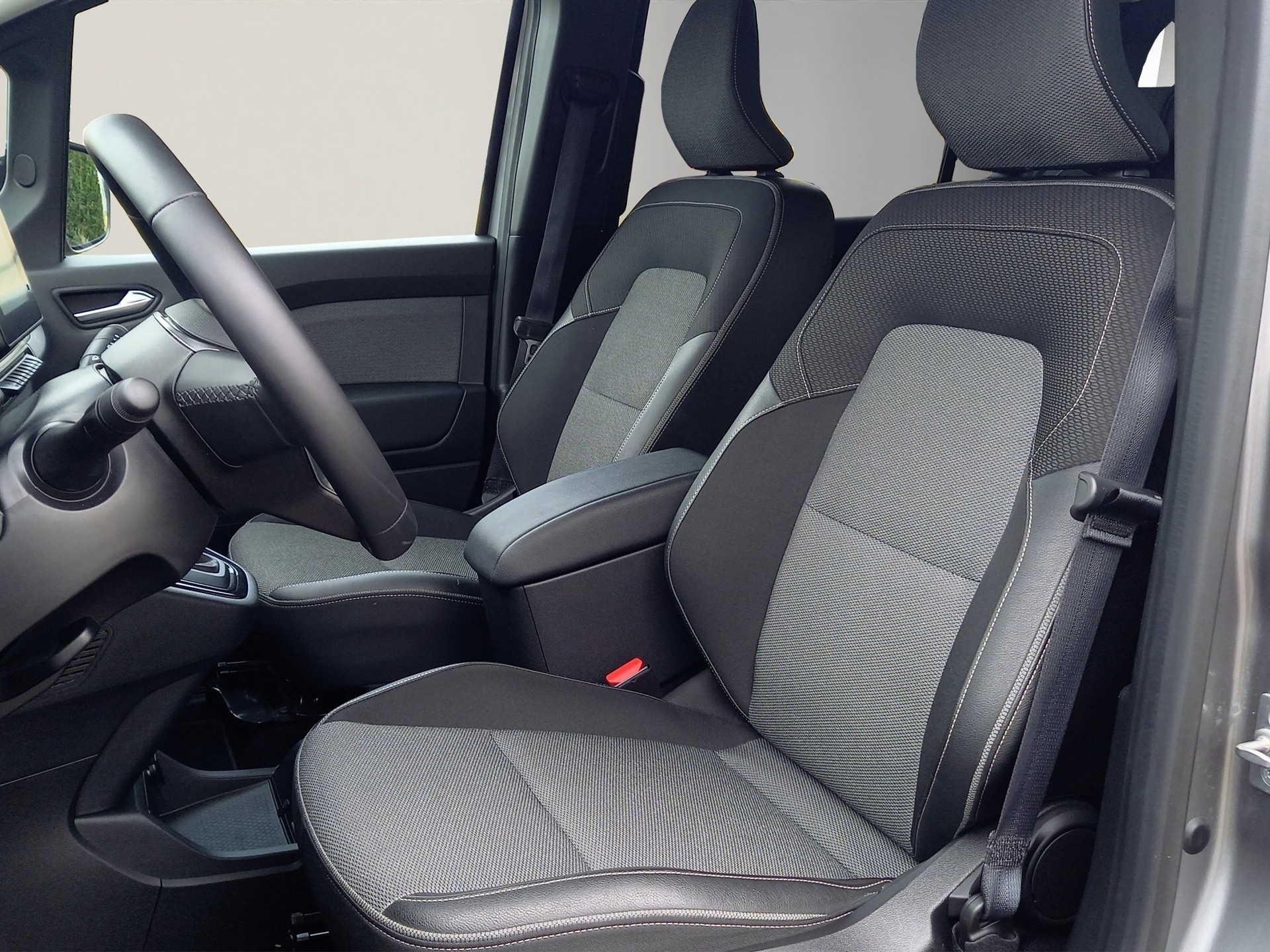 RENAULT Grand Kangoo Kombi 1.3 TCe 130 techno-image-6