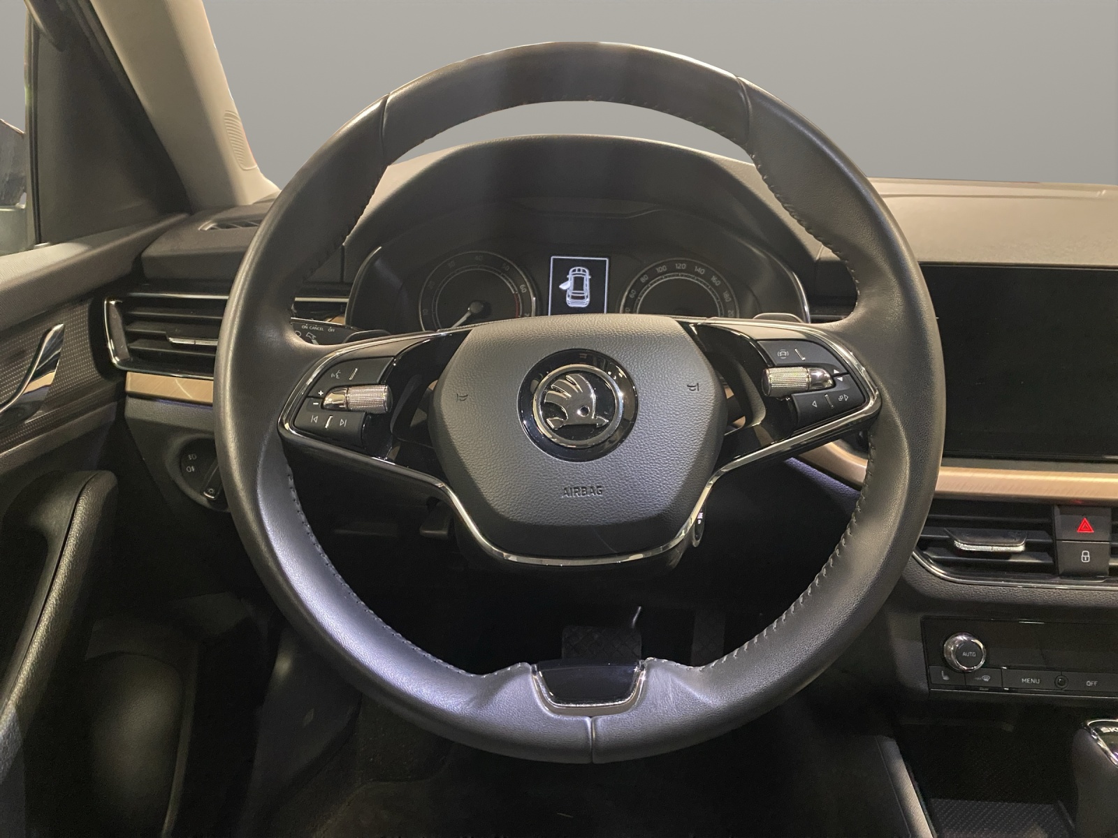 SKODA KAMIQ 1.0 TSI Style DSG-image-12