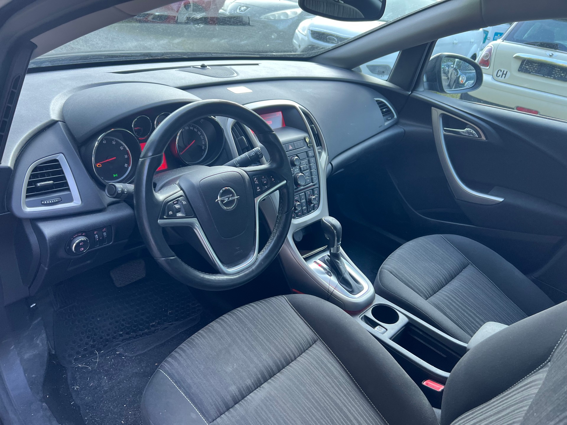 OPEL Astra SportsTourer 1.6i 16V Turbo Sport Automatic-image-10