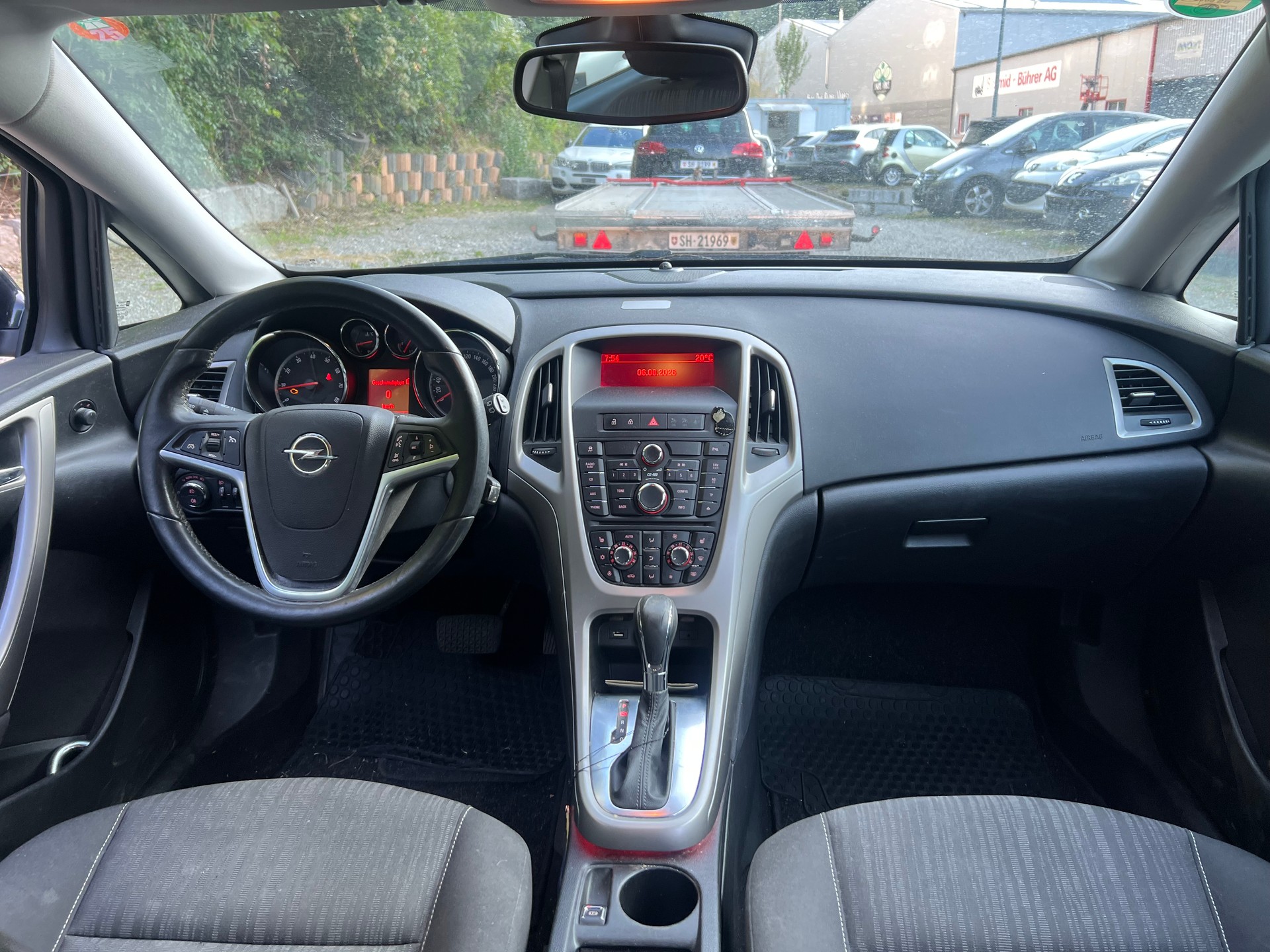 OPEL Astra SportsTourer 1.6i 16V Turbo Sport Automatic-image-11