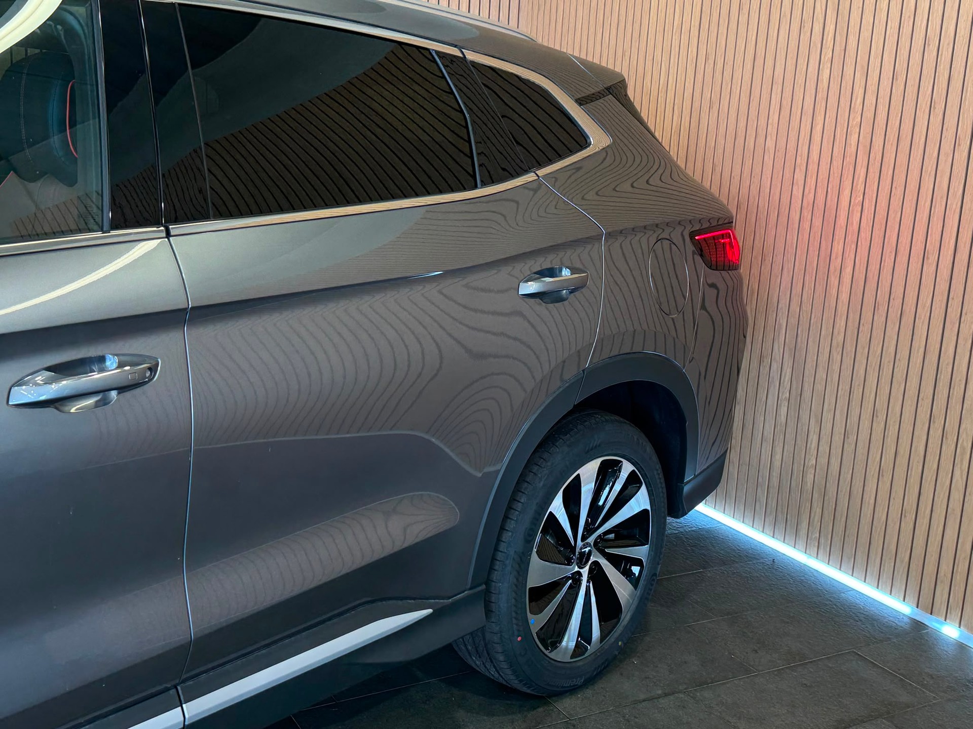 BYD Seal U DM-i Design AWD-image-3