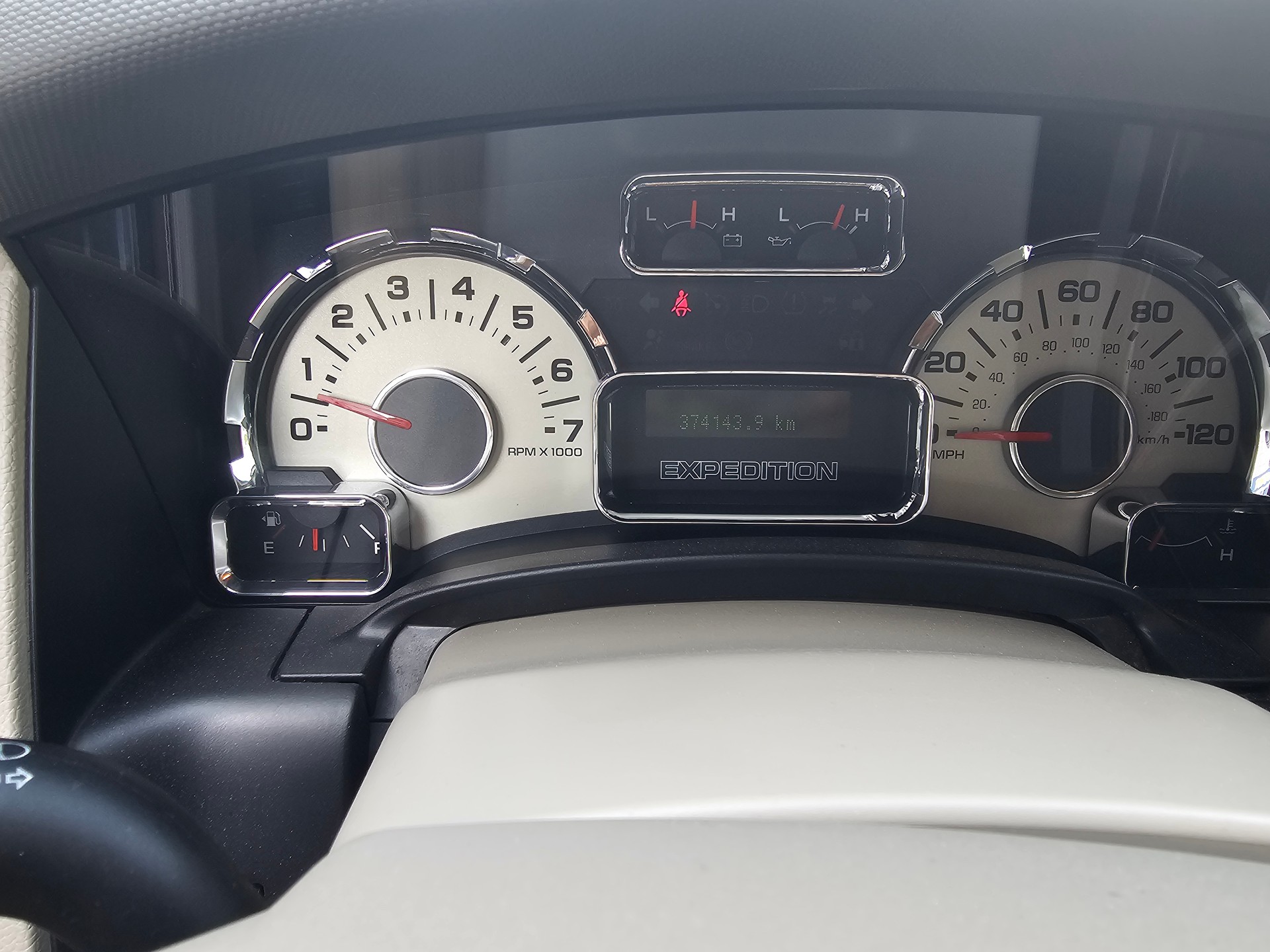 FORD Expedition-image-12