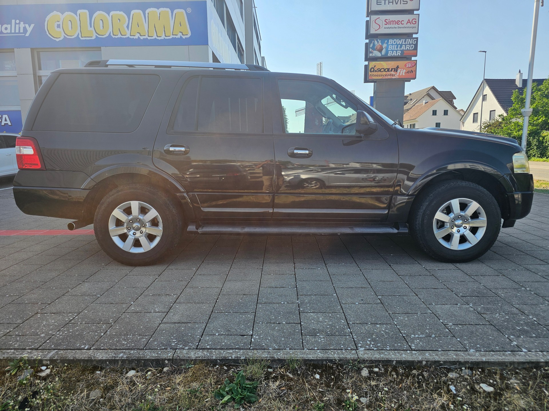FORD Expedition-image-5