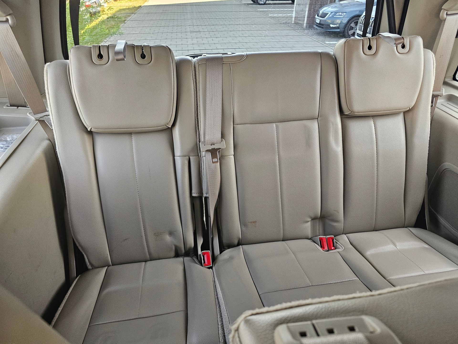 FORD Expedition-image-9