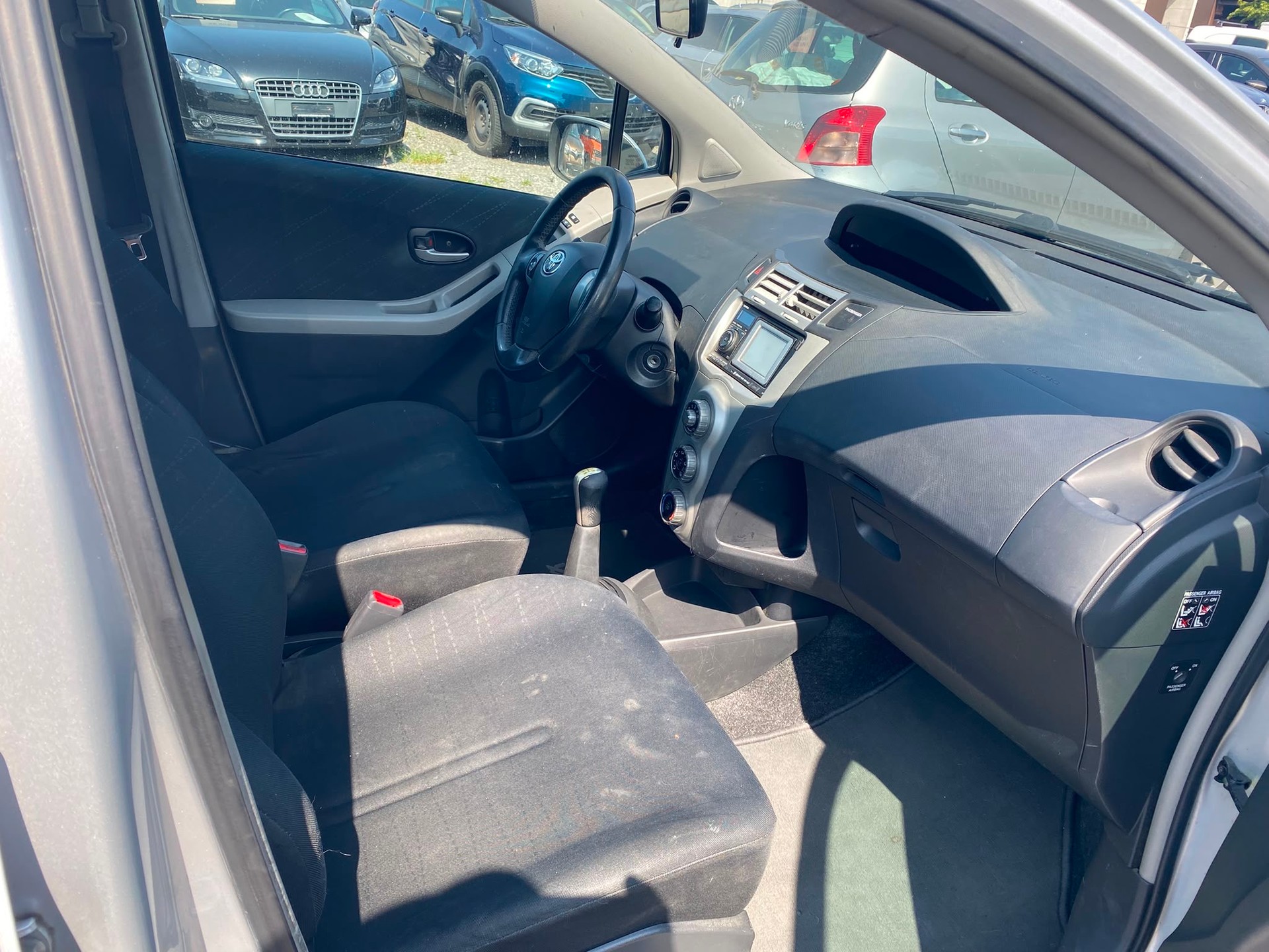 TOYOTA Yaris 1.4 D-4D Linea Luna-image-12
