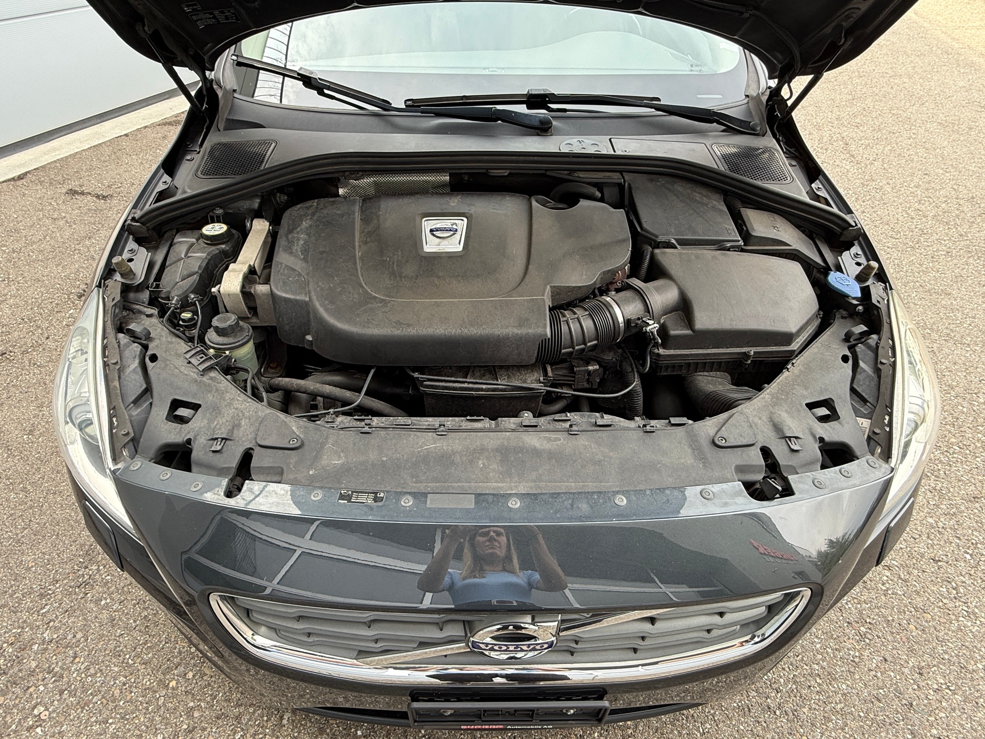 VOLVO V60 D3 Geartronic-image-13