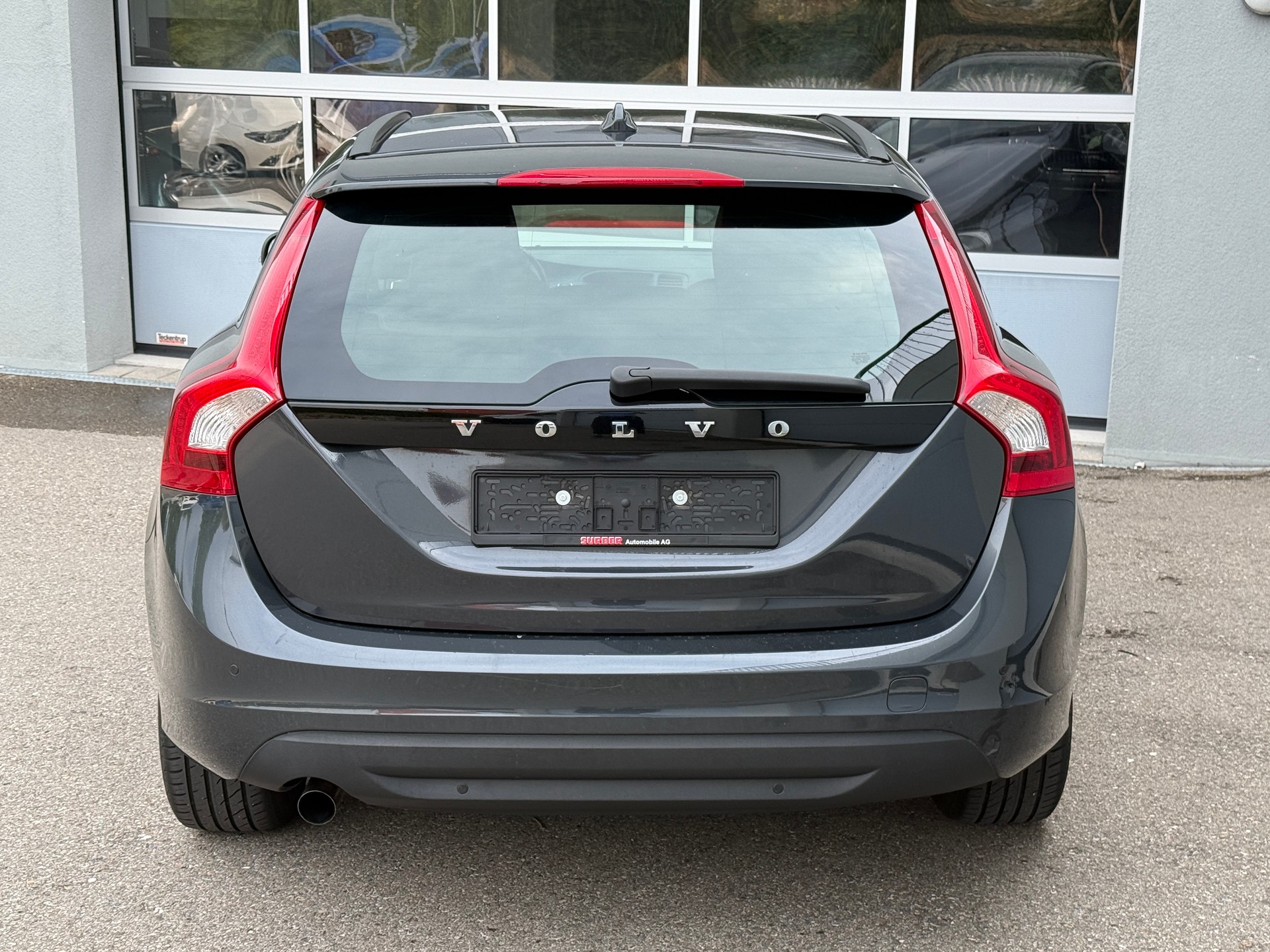 VOLVO V60 D3 Geartronic-image-10