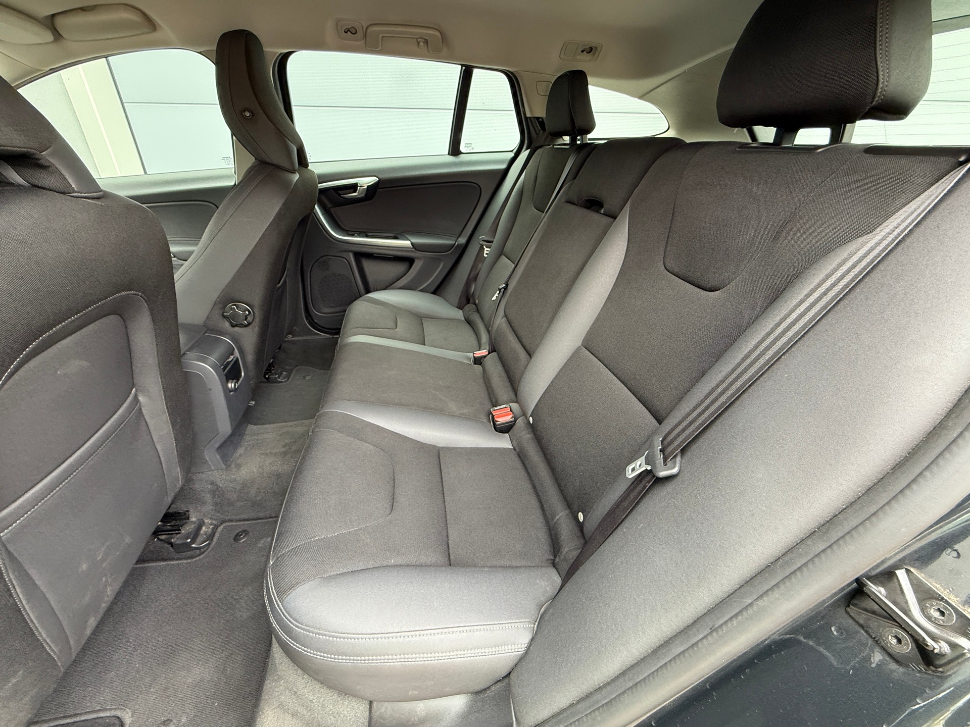 VOLVO V60 D3 Geartronic-image-19