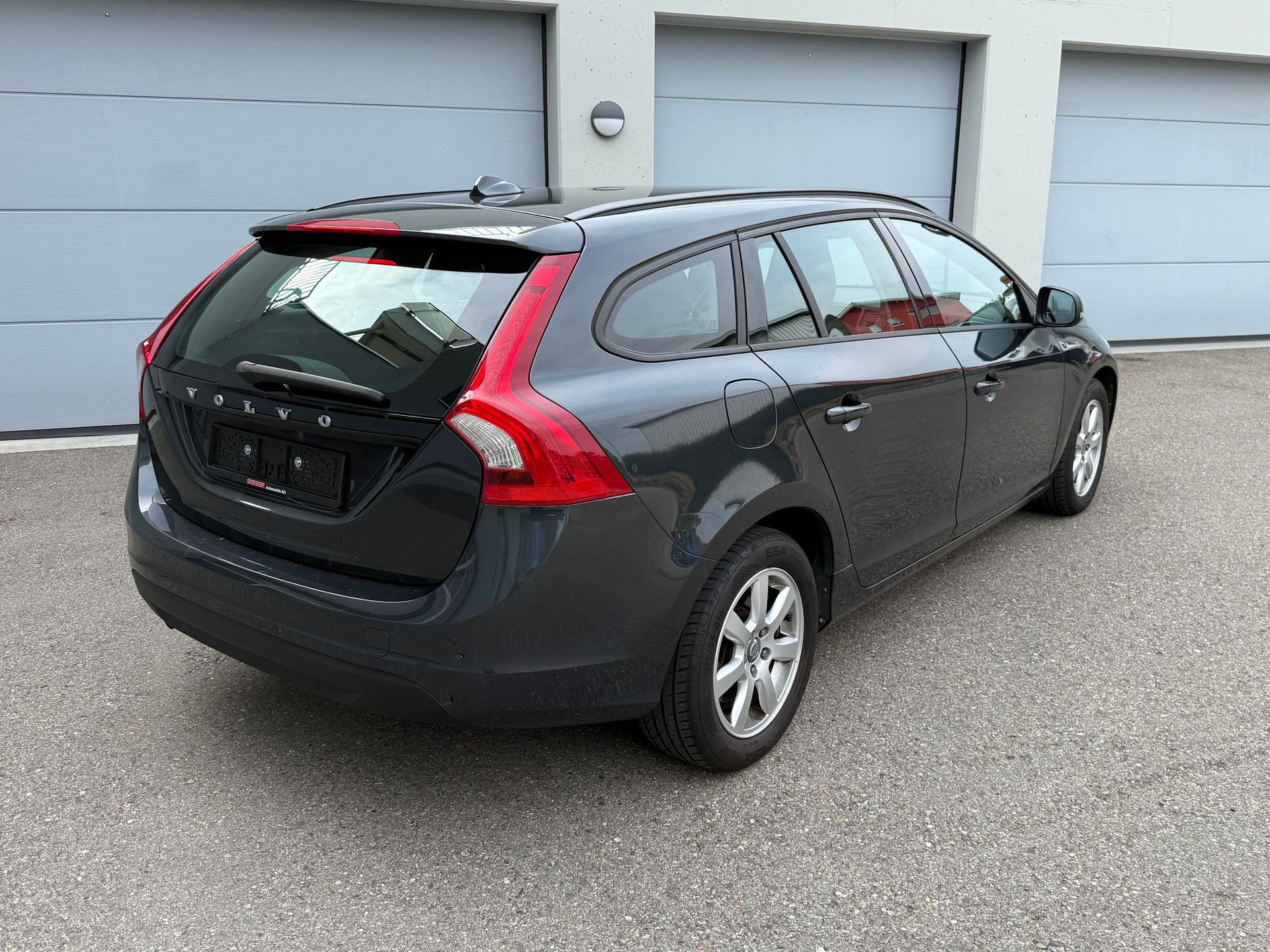 VOLVO V60 D3 Geartronic-image-7