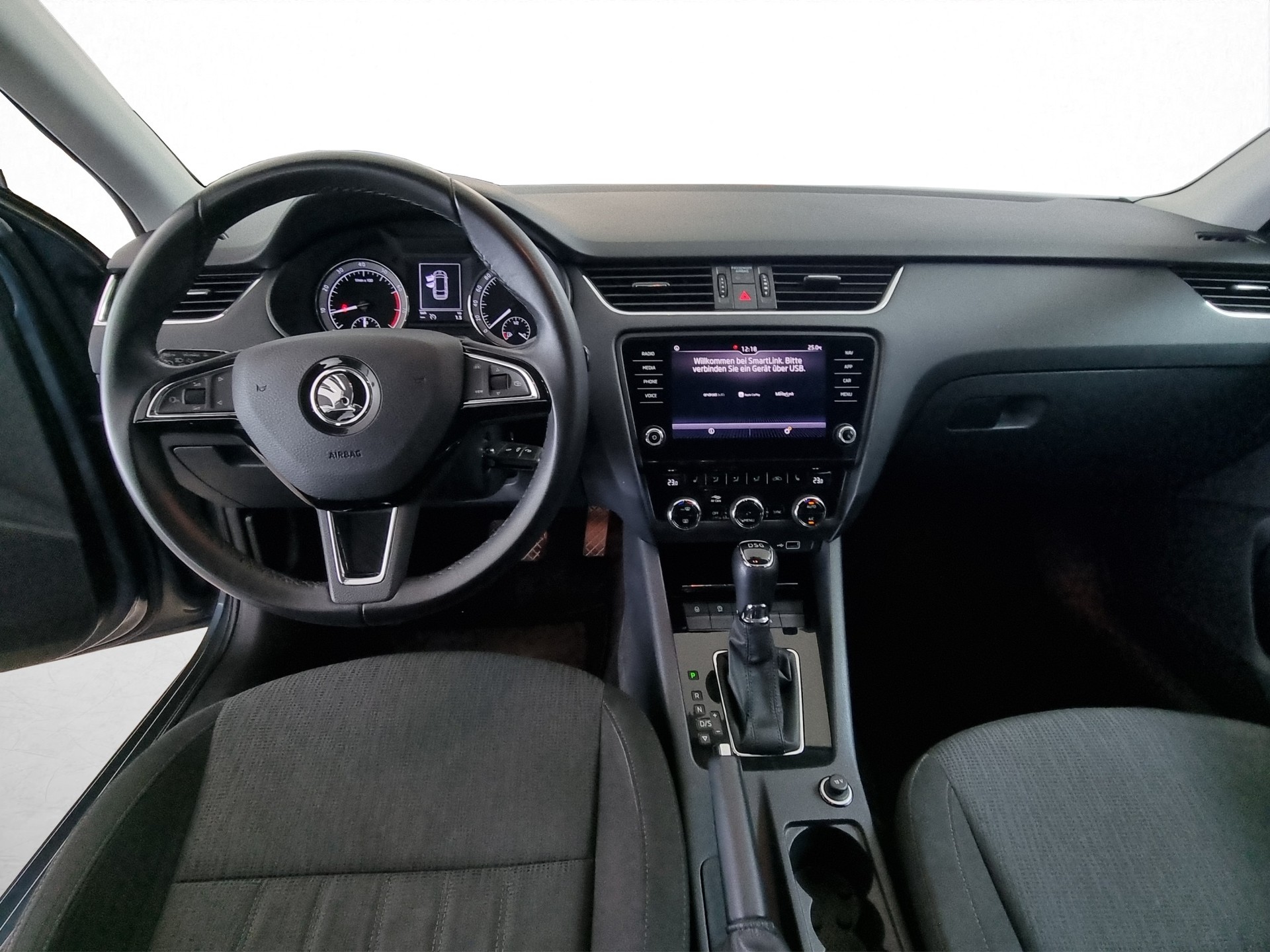 SKODA Octavia Combi 2.0 TSI Ambition DSG-image-7