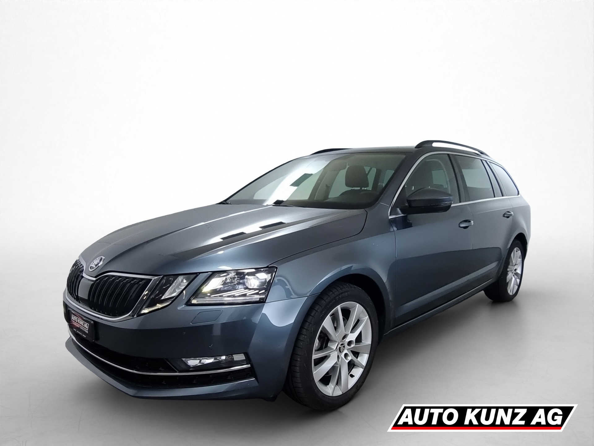 SKODA Octavia Combi 2.0 TSI Ambition DSG-image-0