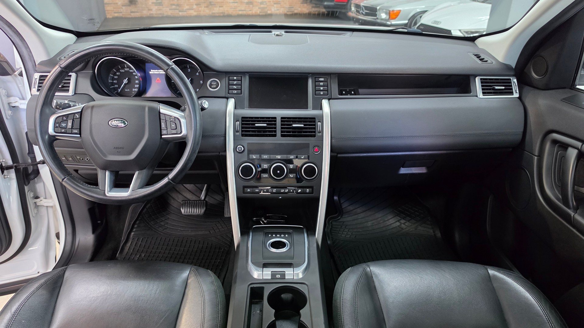 LAND ROVER Discovery Sport 2.0 TD4 Pure-image-16