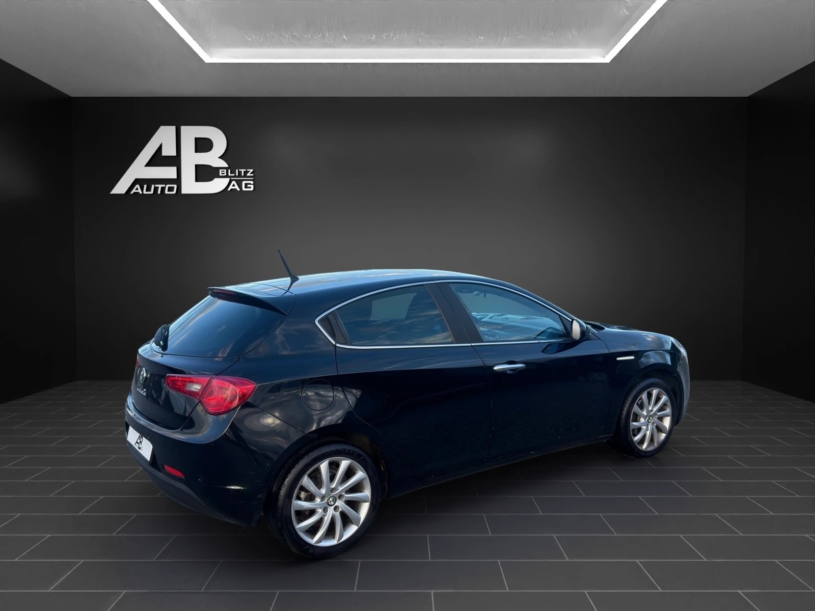 ALFA ROMEO Giulietta 1.4 T Distinctive-image-4