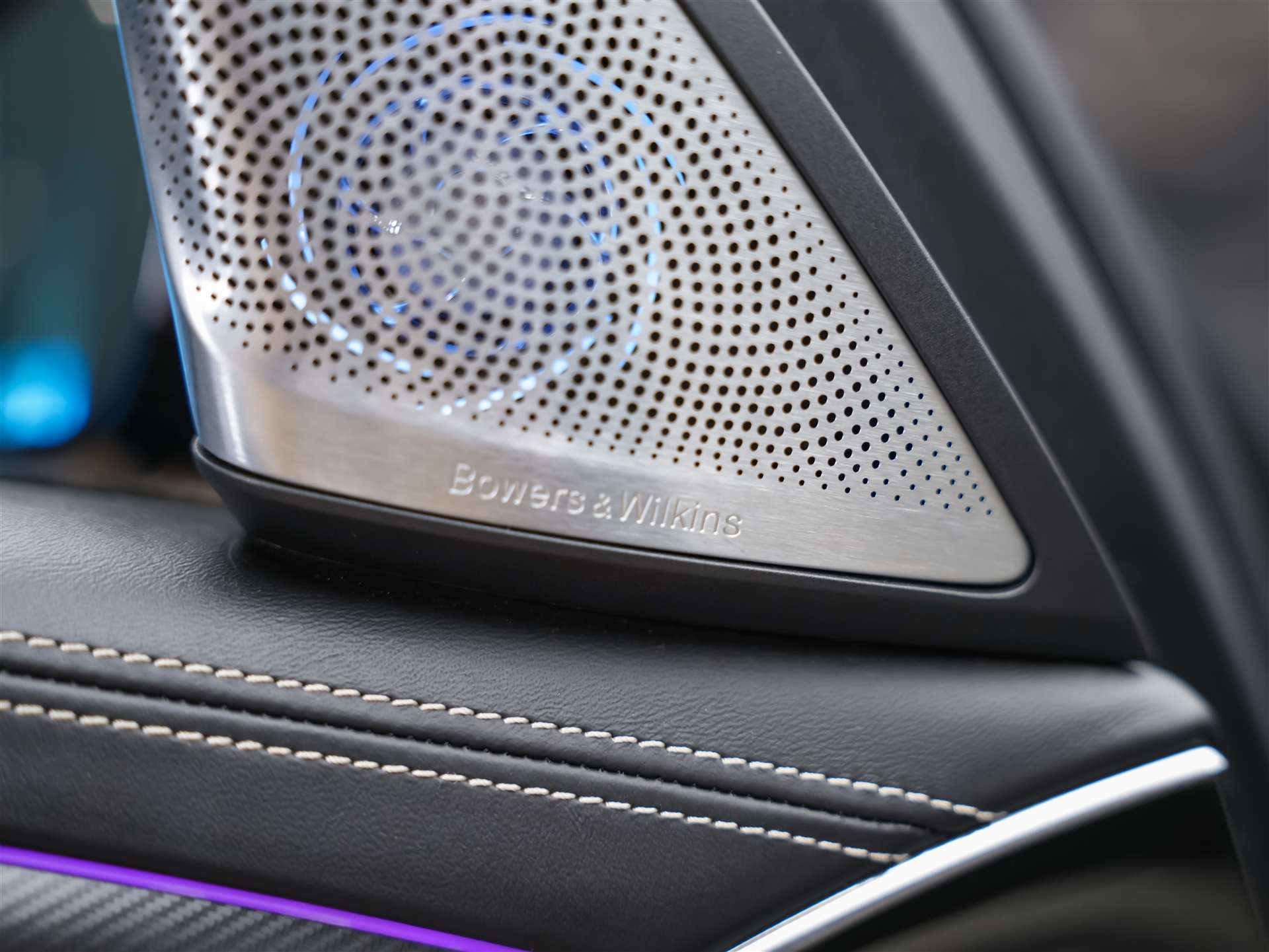 BMW M5 xDrive Competition Drivelogic *CH Auto*Massage*Keramik*Bowers&Wilkins*H&R*-image-27