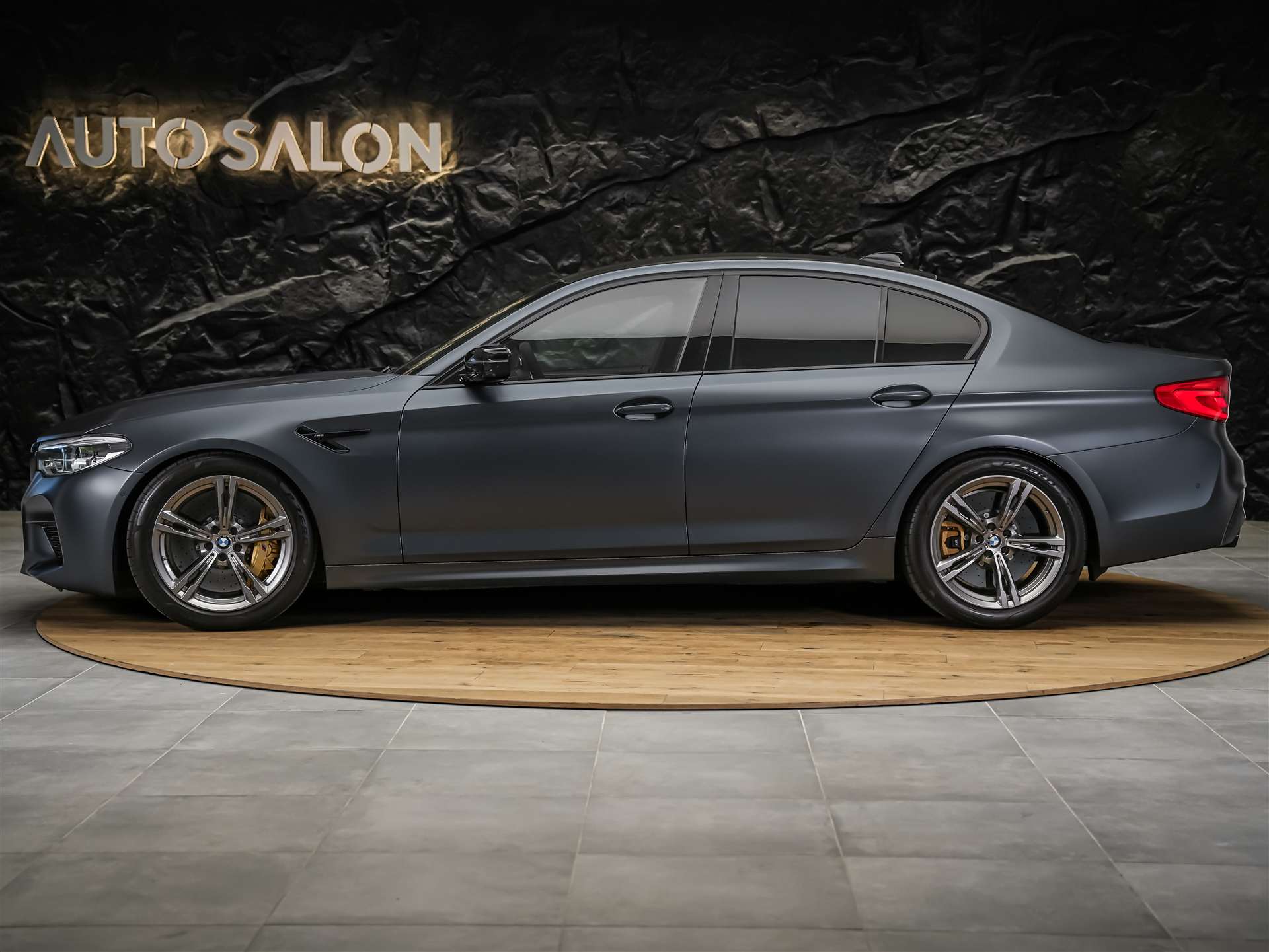 BMW M5 xDrive Competition Drivelogic *CH Auto*Massage*Keramik*Bowers&Wilkins*H&R*-showroom-element-1